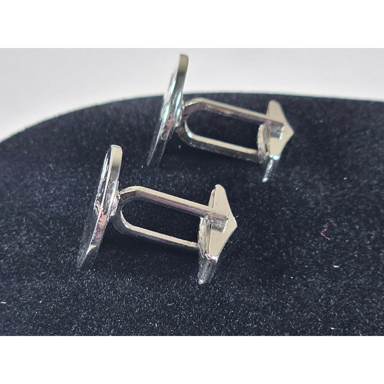 Vintage Silver Tone Round Cufflinks Leaf Engraved Design