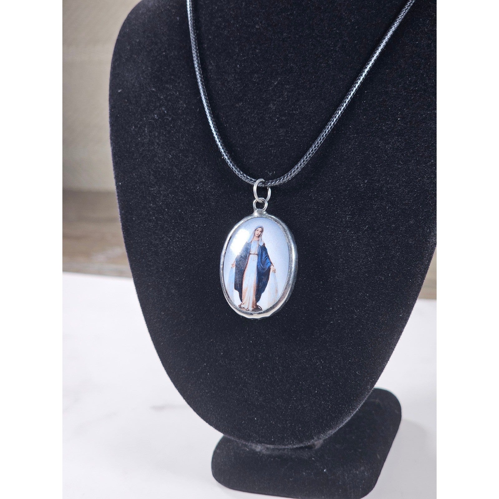 Vintage Madonna Pendant Necklace Oval Religious Medallion