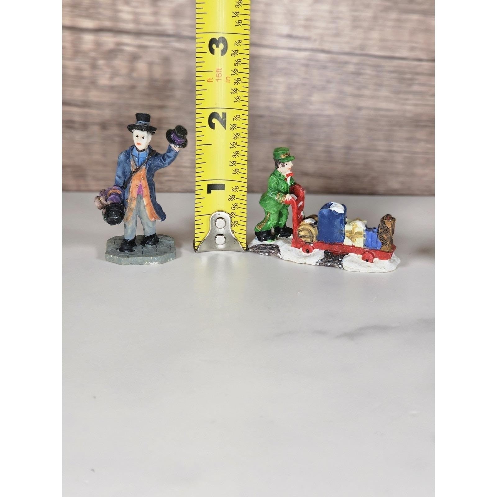 Vintage Christmas Village Miniature Figurines Set of 5 Polystone