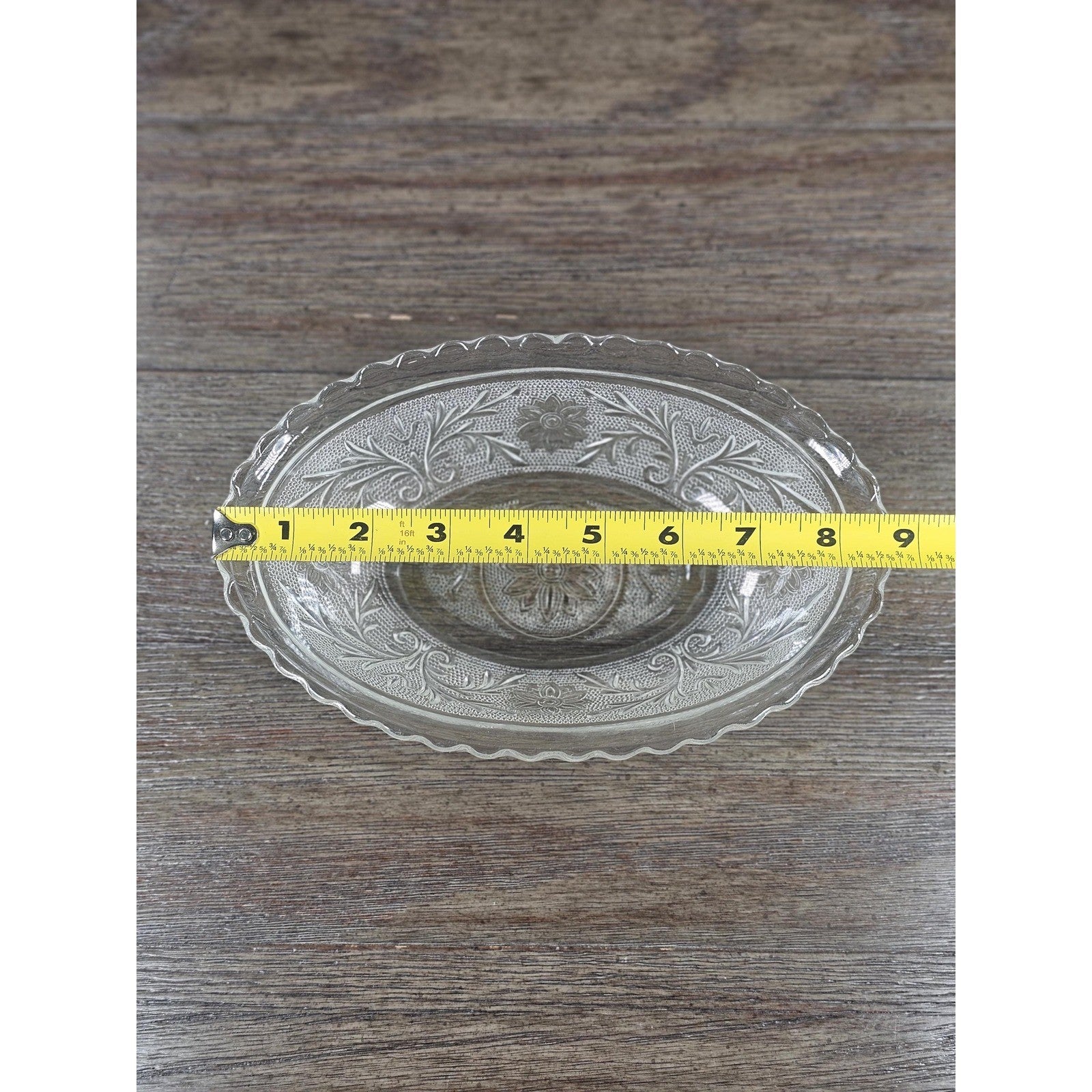 Anchor Hocking Sandwich Glass Oval Serving Bowl Scalloped Edge