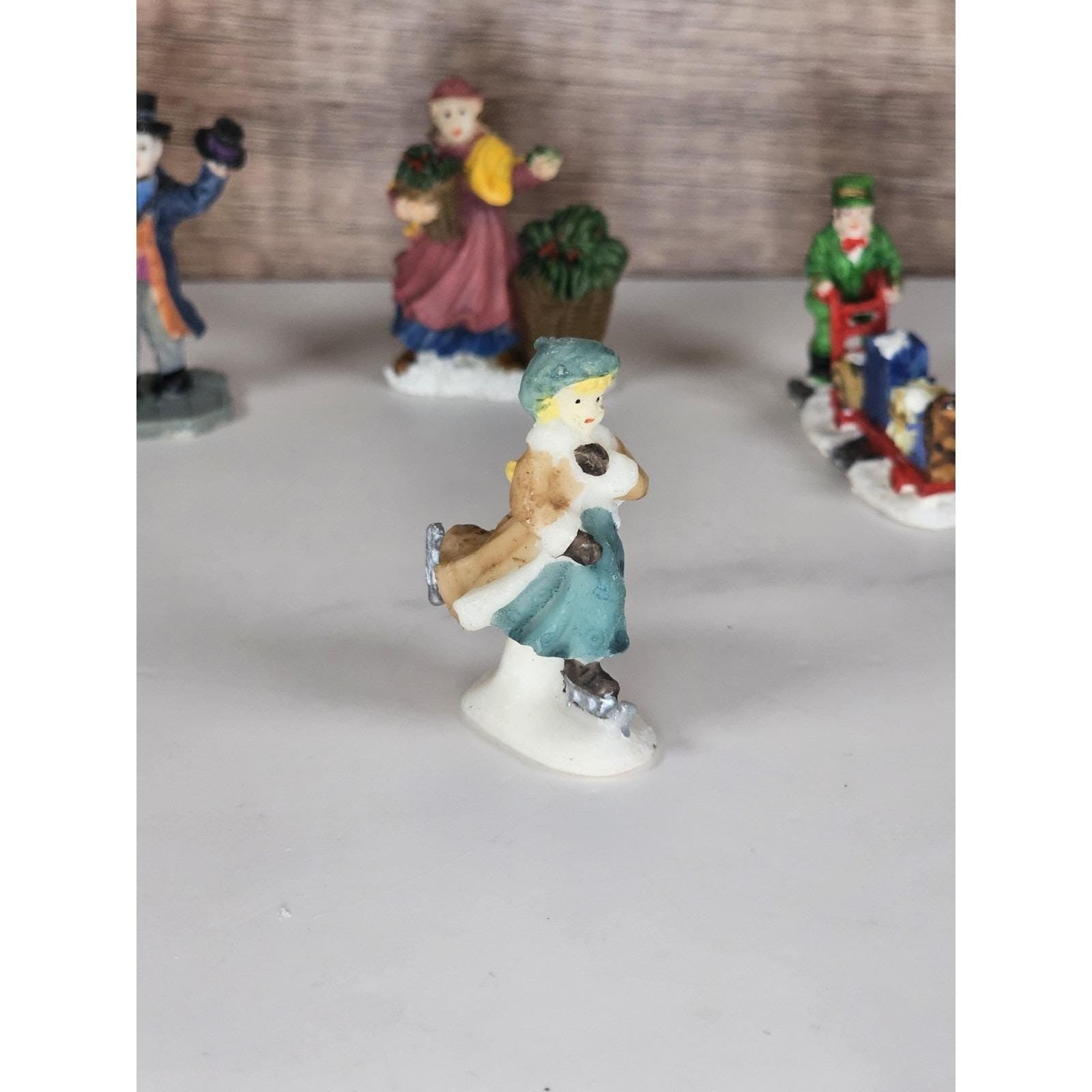 Vintage Christmas Village Miniature Figurines Set of 5 Polystone