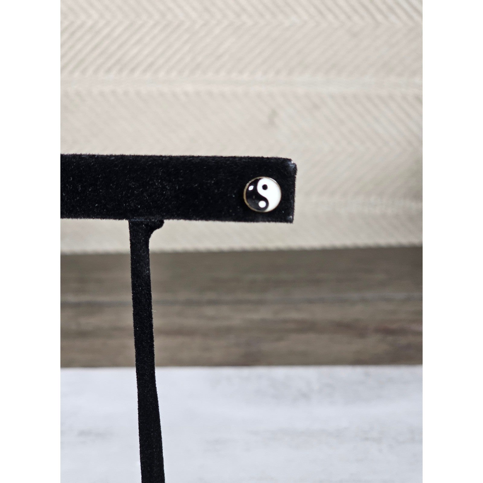 Vintage Yin Yang Stud Earrings Black White Enamel Round Posts