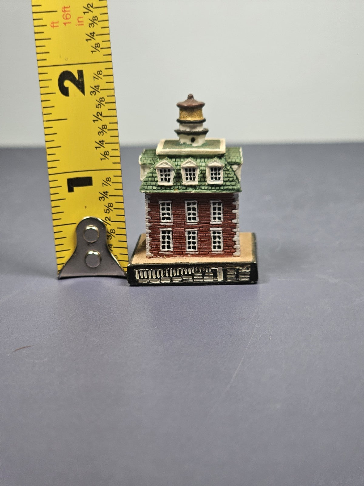 Lenox Miniature Lighthouse Thimble Figurine New London Ledge Lighthouse CT