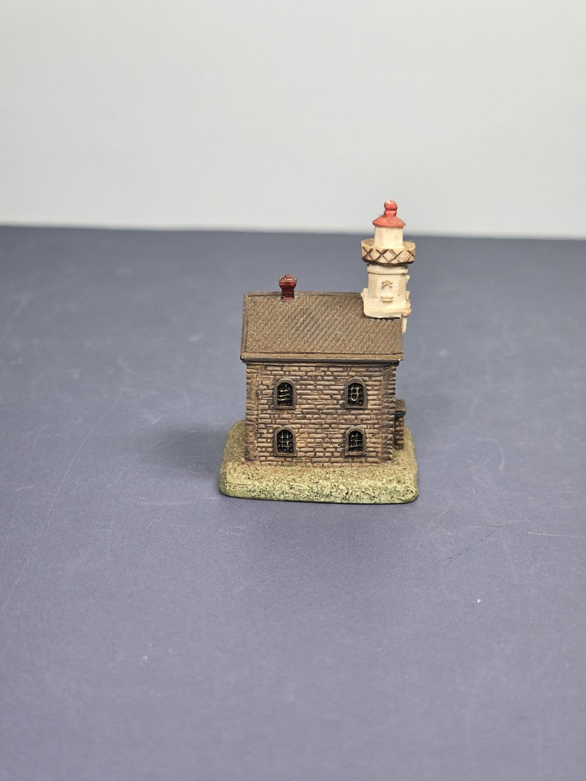 Lenox Miniature Lighthouse Thimble Figurine Great Captain Island Lighthouse CT