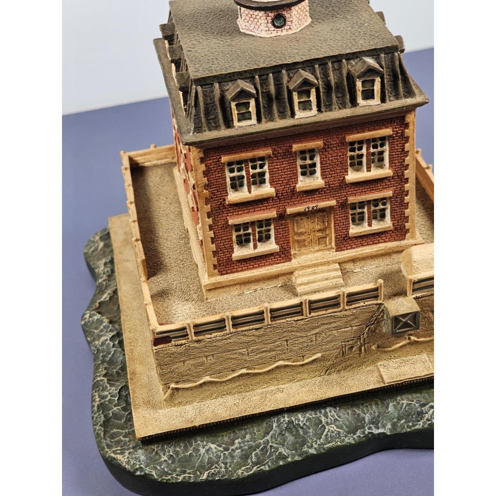Danbury Mint New London Ledge Lighthouse Figurine Coastal Decor