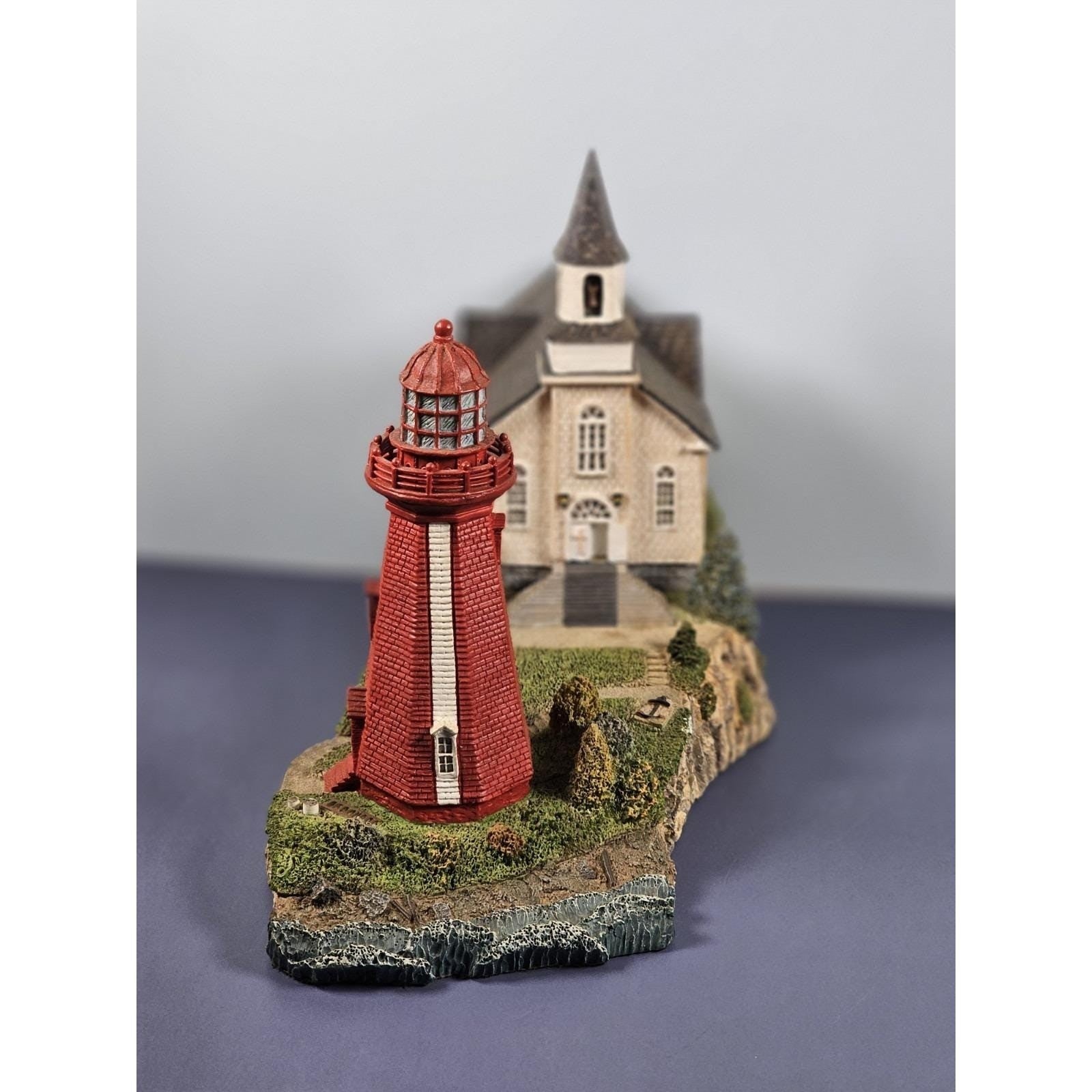 Danbury Mint La Martre Lighthouse Figurine COA Quebec