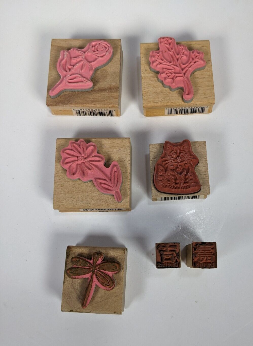 Lot Of 7 Wooden Rubber Stamps Includes Cat Flowers Dragonfly Oak Leaf & Asian Sy