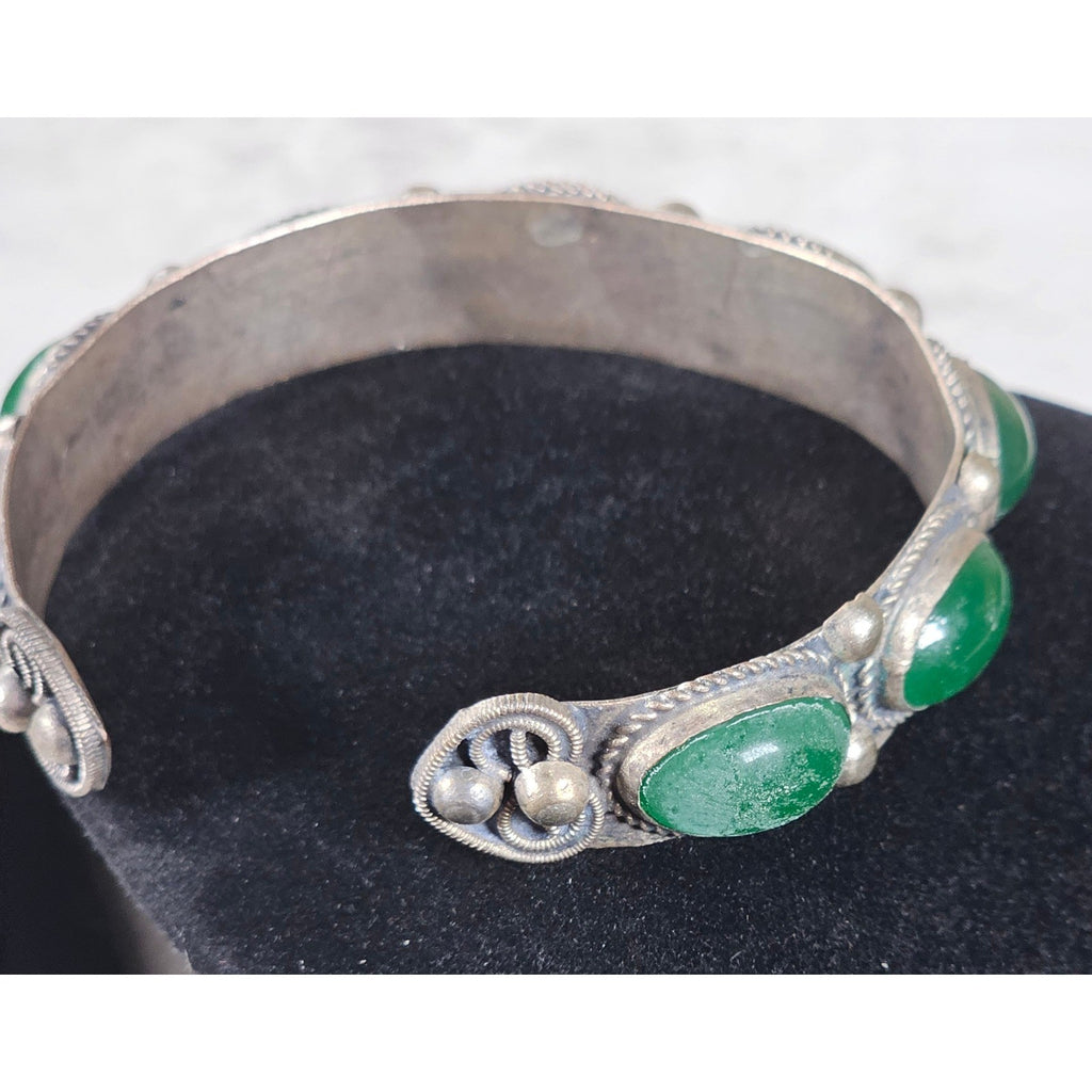Vintage Green Cabochon Cuff Bracelet Silver Tone Boho Statement