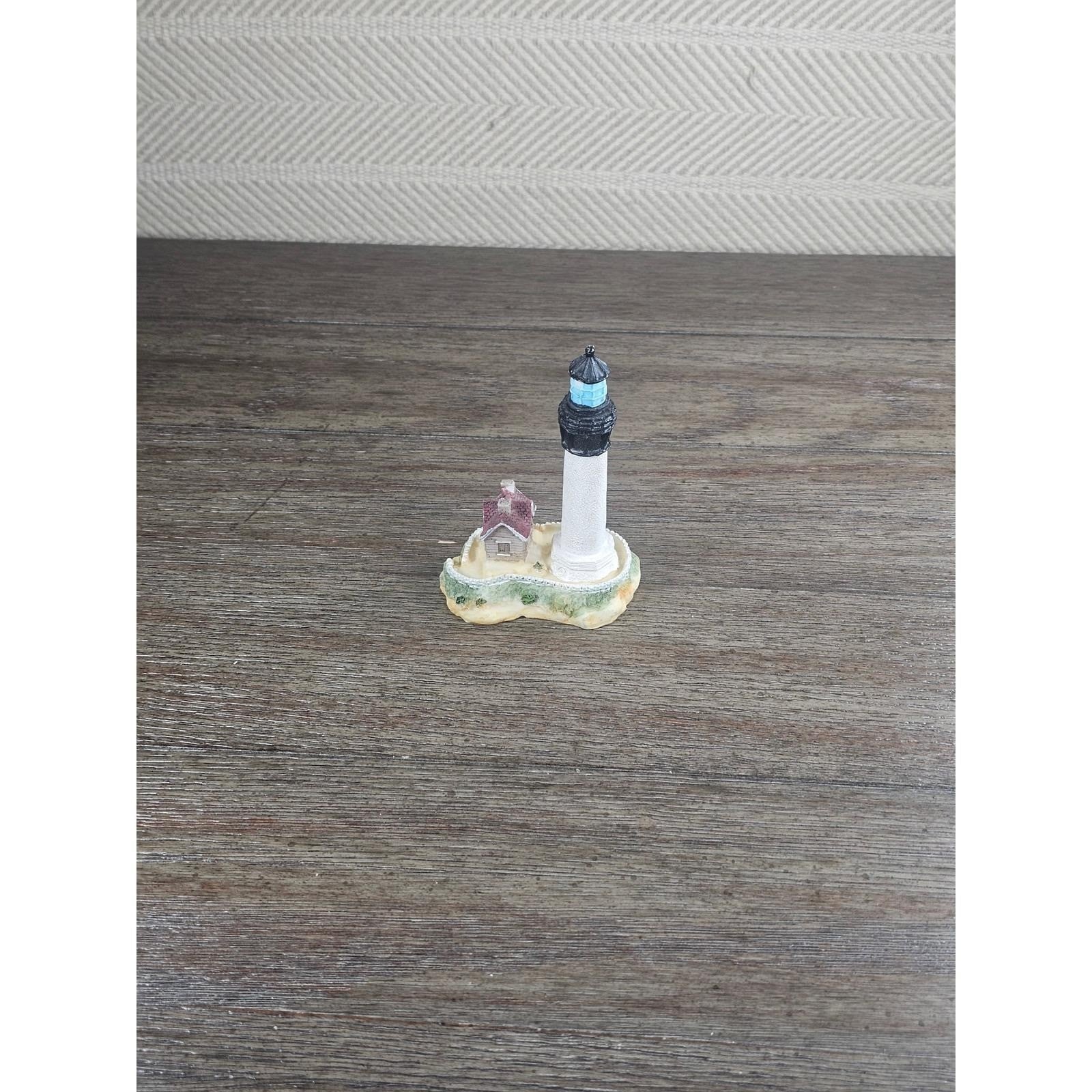 Resin Lighthouse Figurine Coastal Decor Mini Lighthouse Nautical Accent