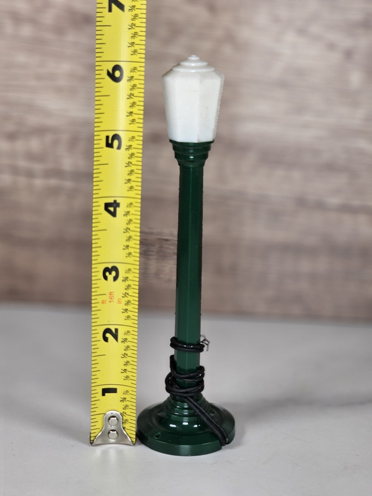 Colber Manufacturing Boulevard Lamp with Lit Globe & Original Box Not Tested