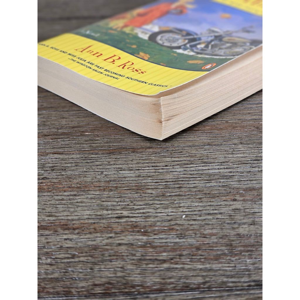 Miss Julia Hits the Road Ann B Ross 2004 Penguin Paperback Novel