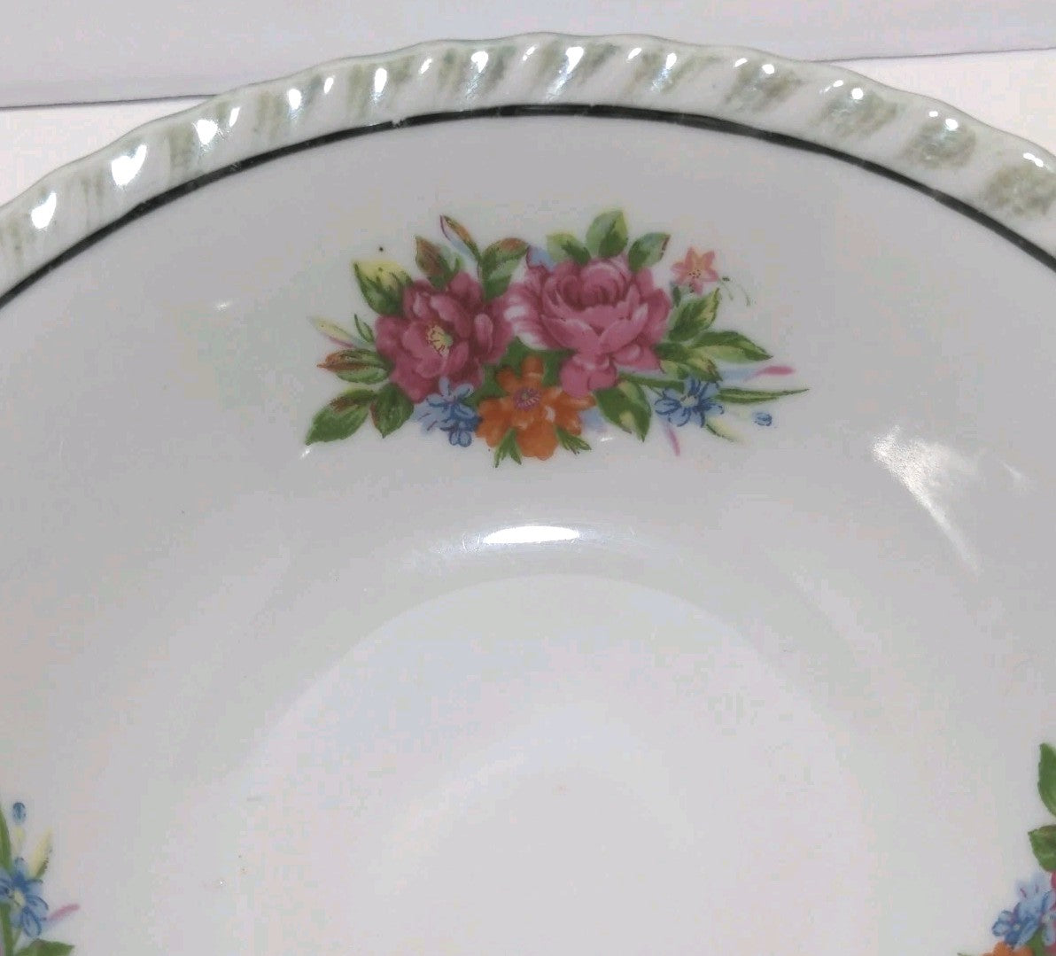 Vintage Yamatsu Japan Bowl Flowers 7″ Diameter