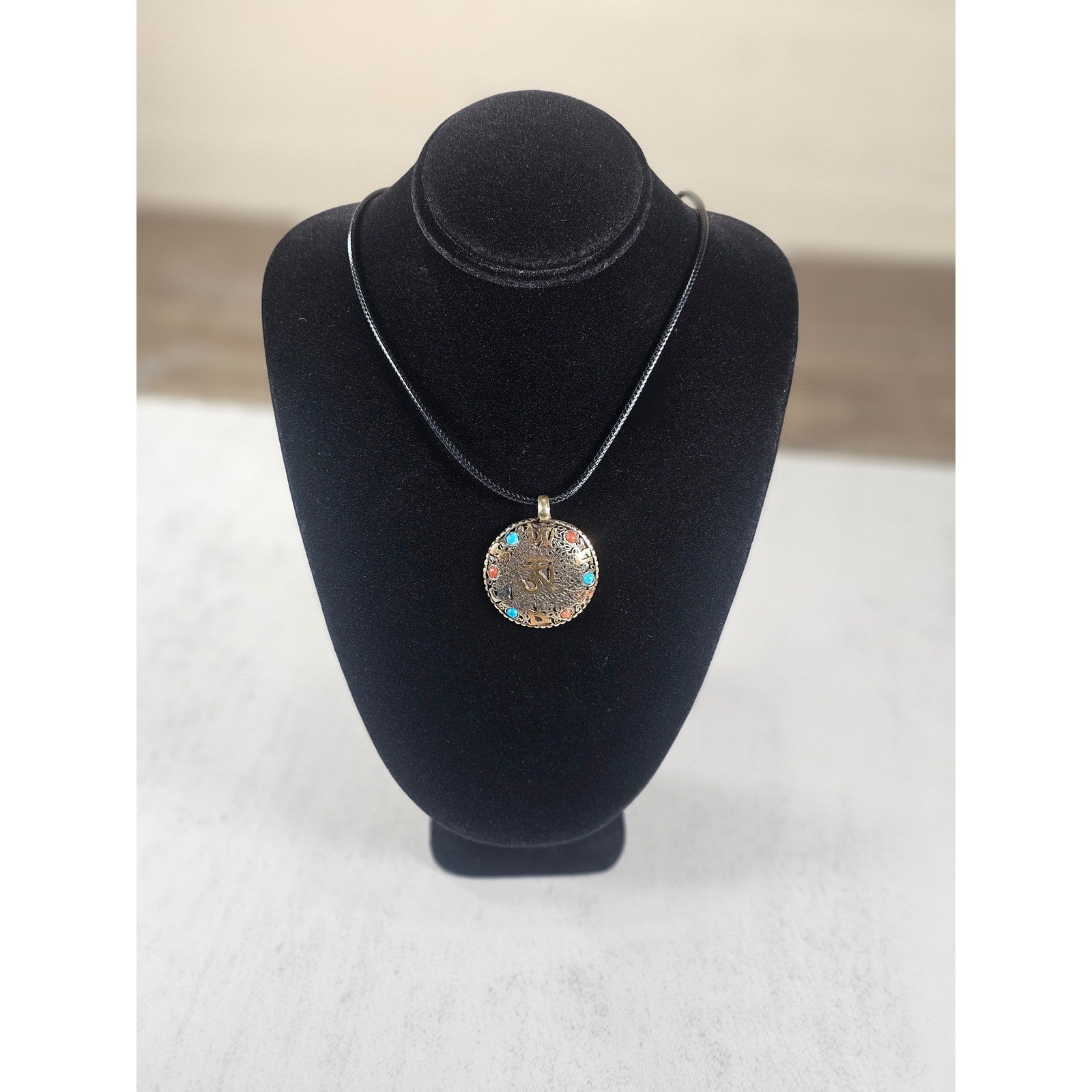 Vintage Om Medallion Pendant Necklace Brass Tone Multicolor Inlay
