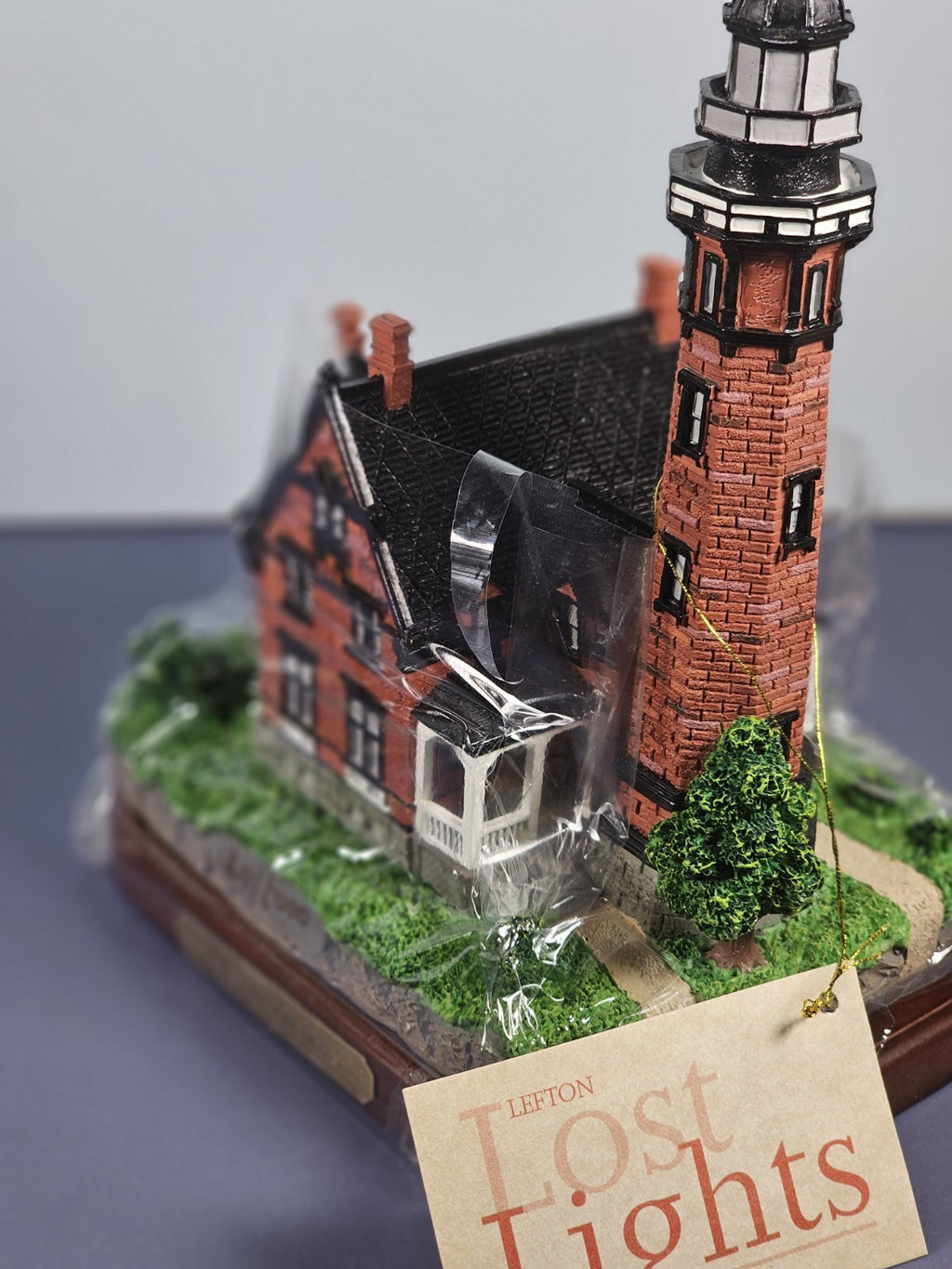 Lefton Lost Lights Cleveland Lighthouse Figurine With Box & Certificate