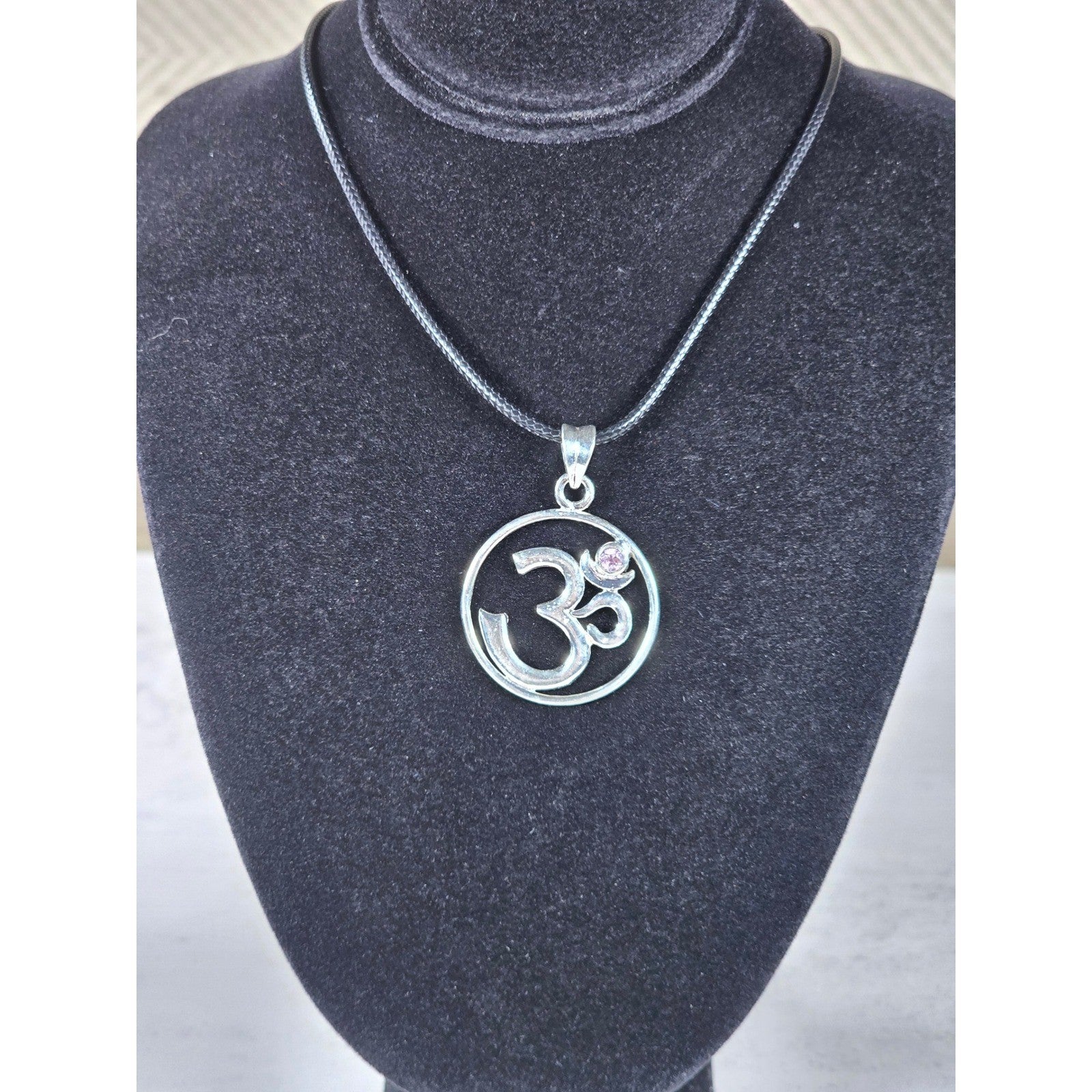 Vintage Sterling Silver Om Symbol Pendant Necklace Spiritual Jewelry