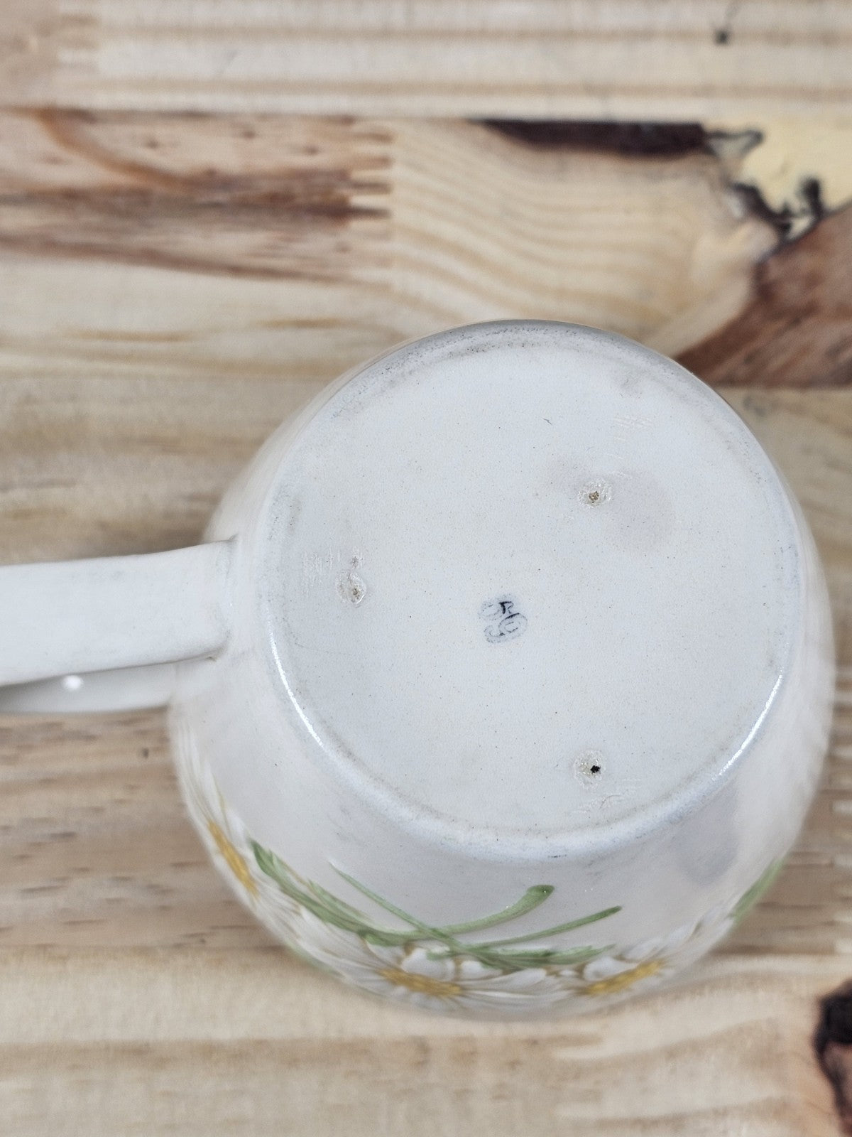 Metlox Poppytrail Sculptured Daisy GRAVY CREAMER COFFEE CUP USA California