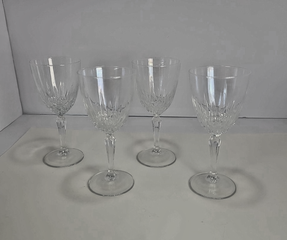 Set of 4 "Diamant" by Cristal D'Arques-Durand 8oz Luminarc Wine Glasses