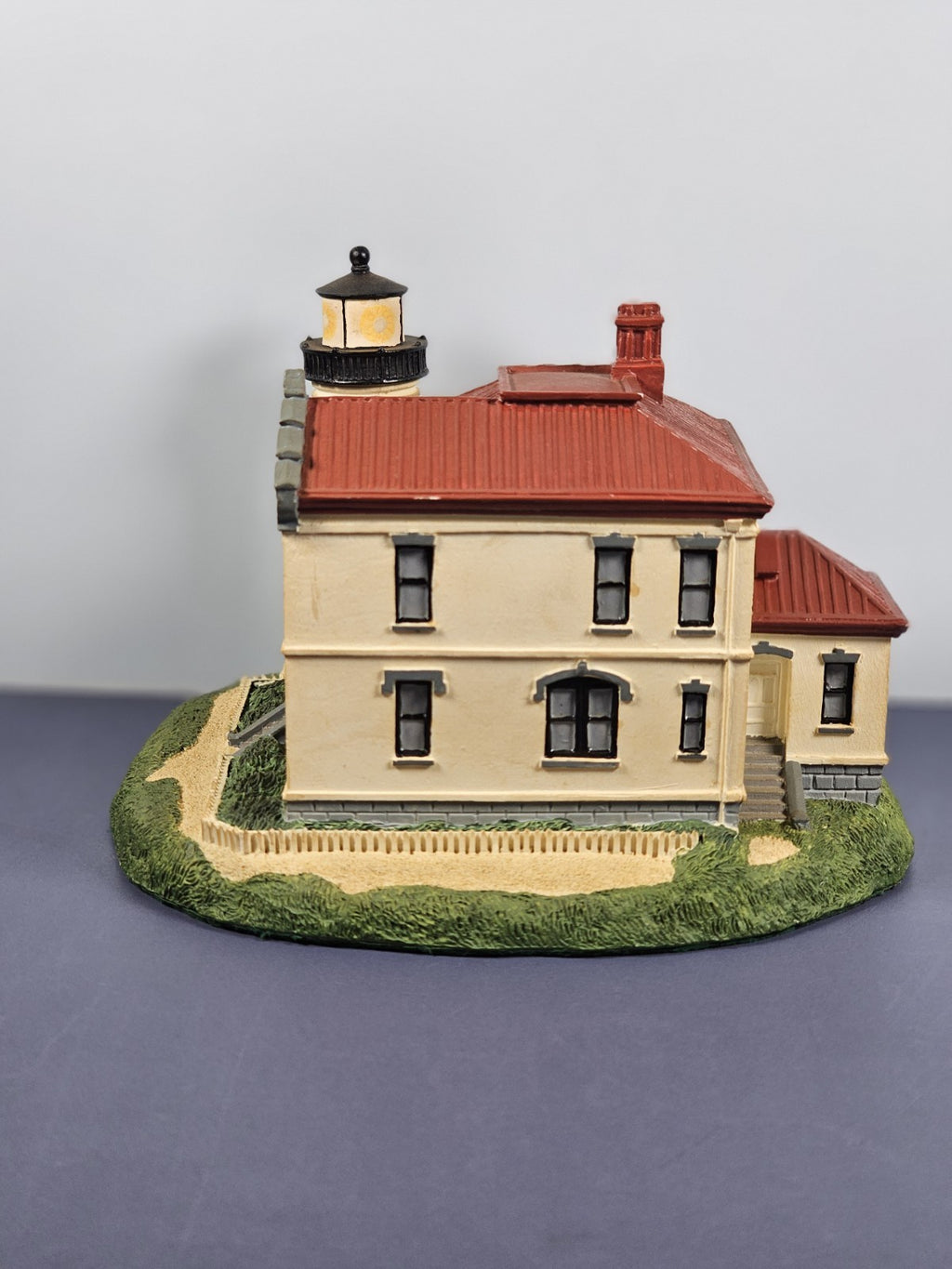 Admiralty Head Lighthouse Danbury Mint Lighthouses 1992  Whidbey Island WA