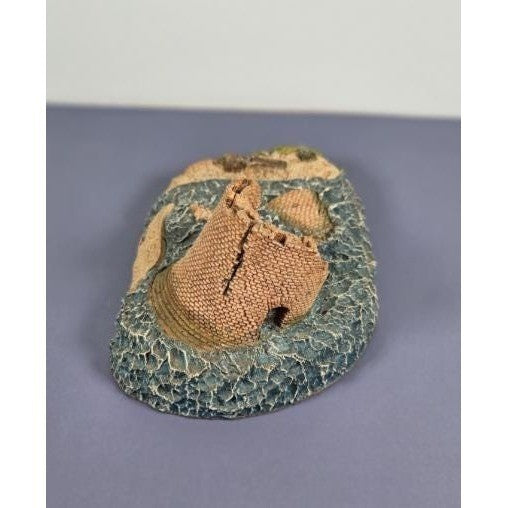 Harbour Lights Round Island Lighthouse 2000 #242 w/ COA