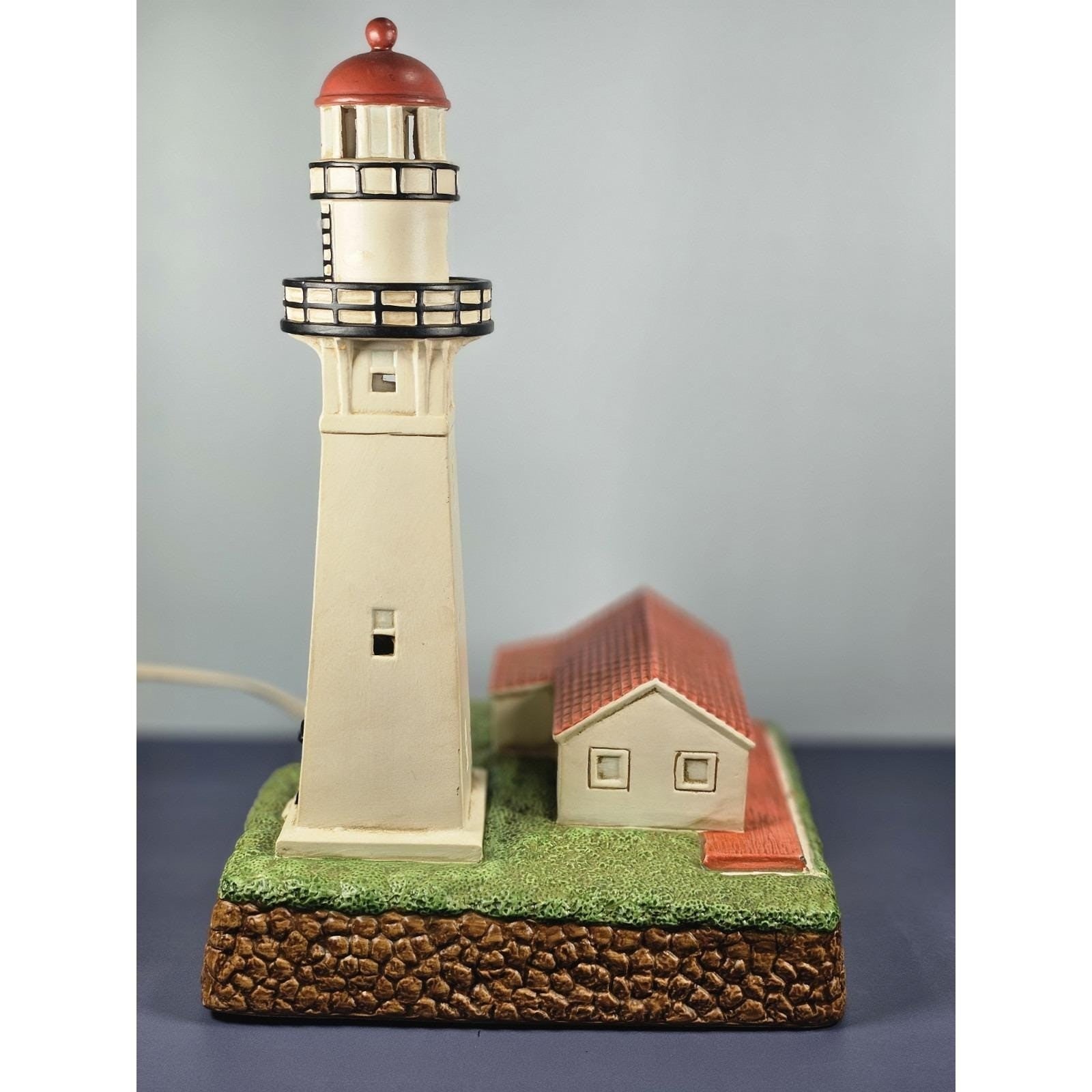 Lefton Diamond Head Hawaii Lighthouse Ceramic Figurine Signed 1999