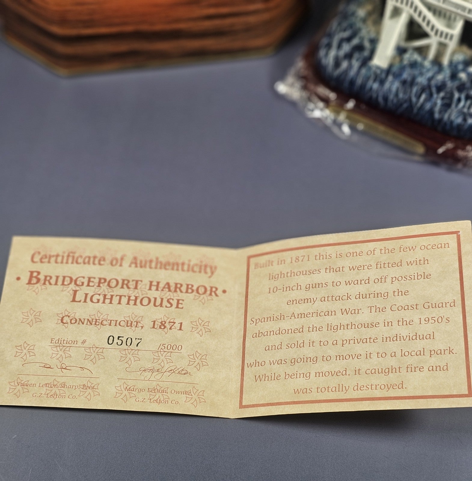 Lefton Lost Lights Bridgeport Harbor Lighthouse Figurine With Tin & COA