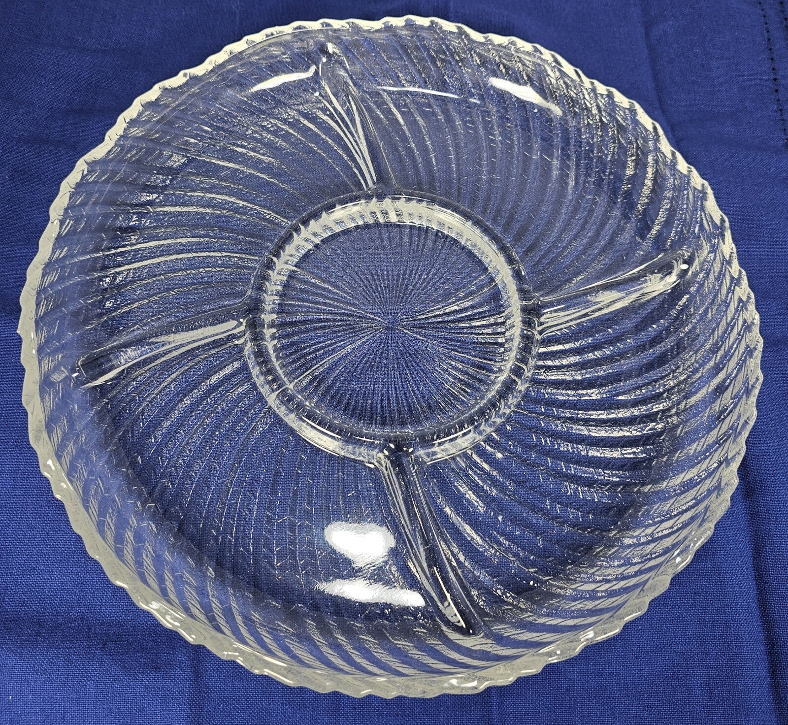 Crystal Clear Studios 11 1/4" Ashford Platter – Swirl Pattern Clear Glass