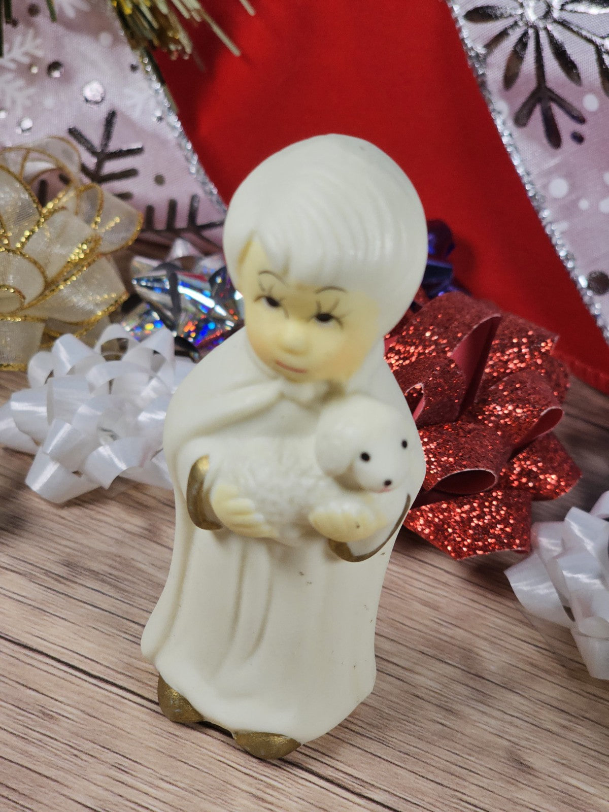 1980s Vintage White & Gold Tone 3½″ Nativity Wise Man Figurine Holding Lamb