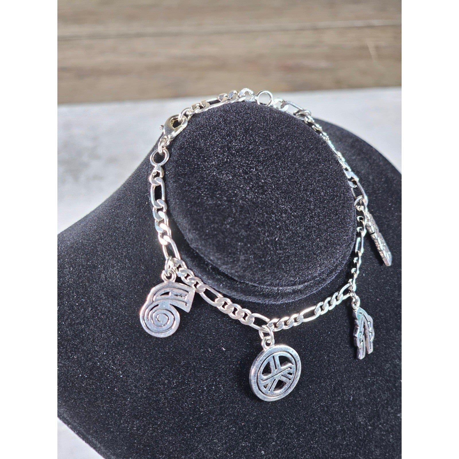 Vintage Southwestern Charm Bracelet Silver Tone Figaro Chain
