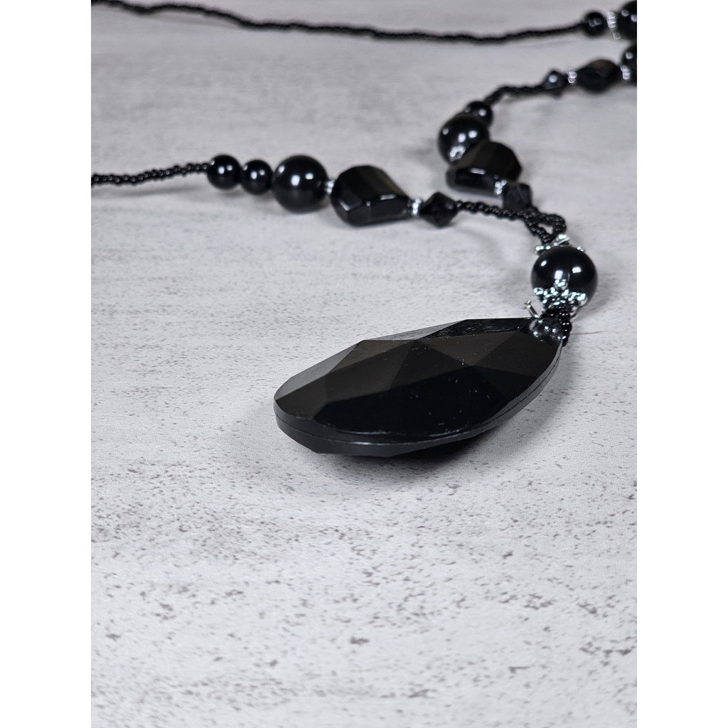Vintage Black Faceted Teardrop Pendant Beaded Necklace