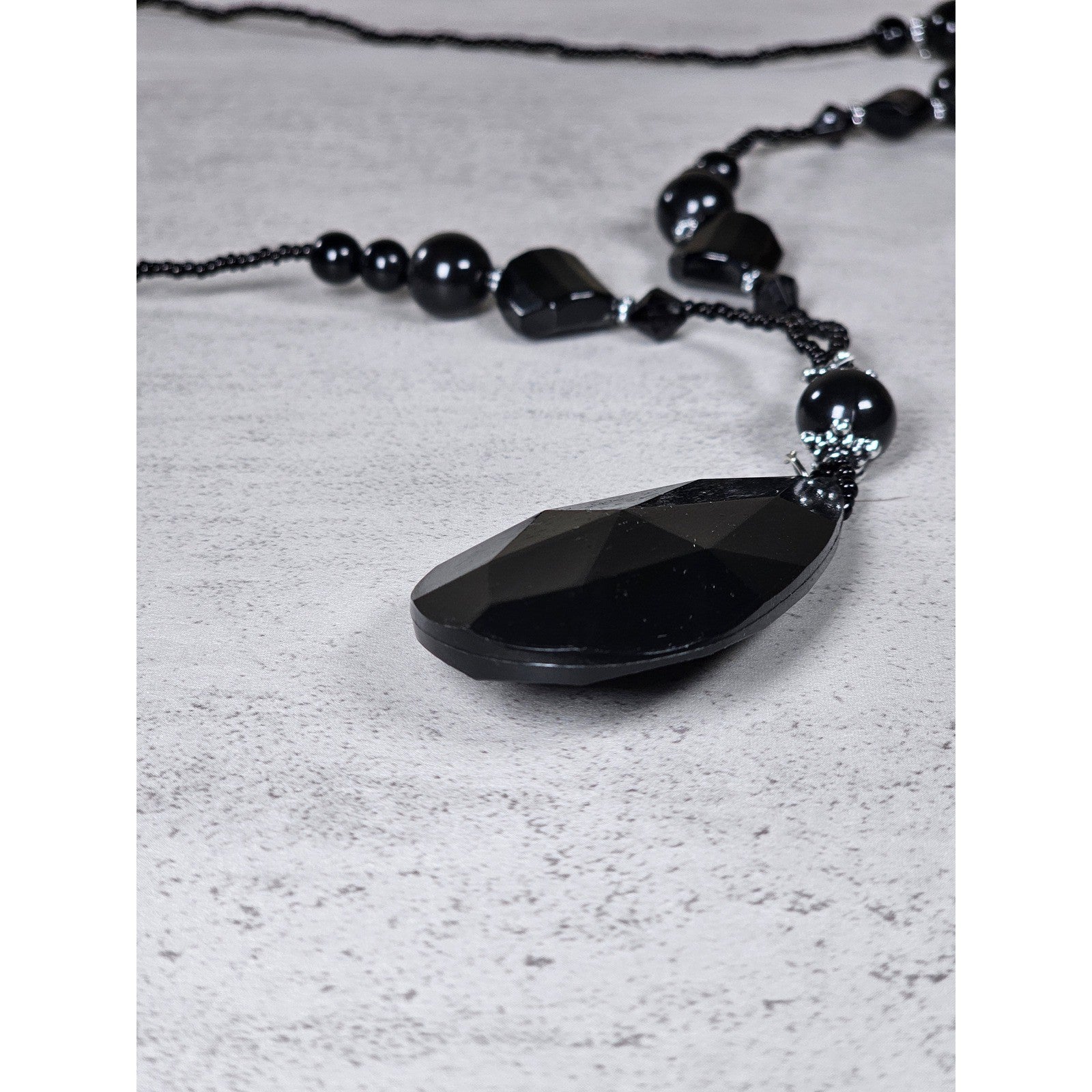 Vintage Black Faceted Teardrop Pendant Beaded Necklace