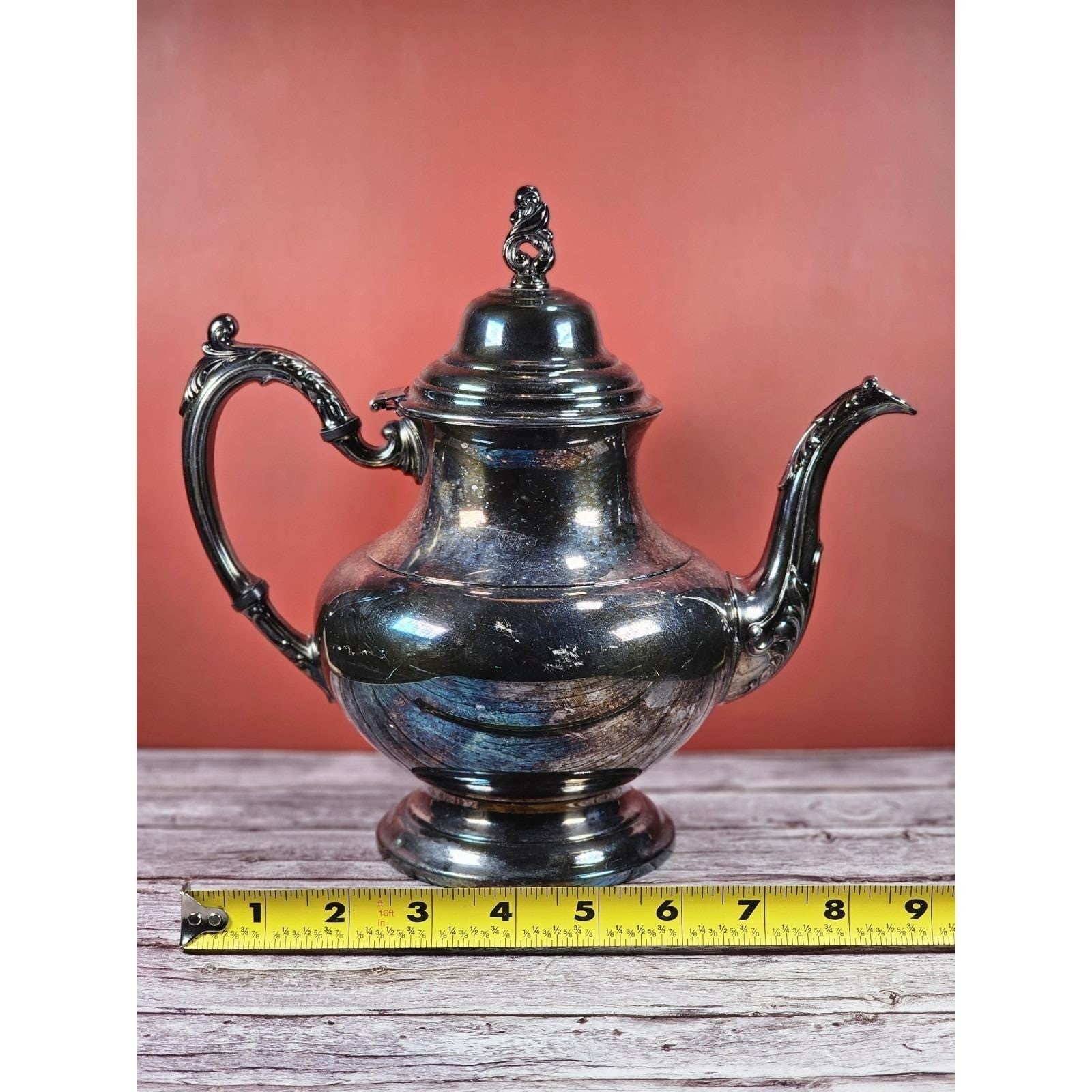 Vintage Oneida Silver Plated Teapot Ornate Handle Hinged Lid 9 Inch