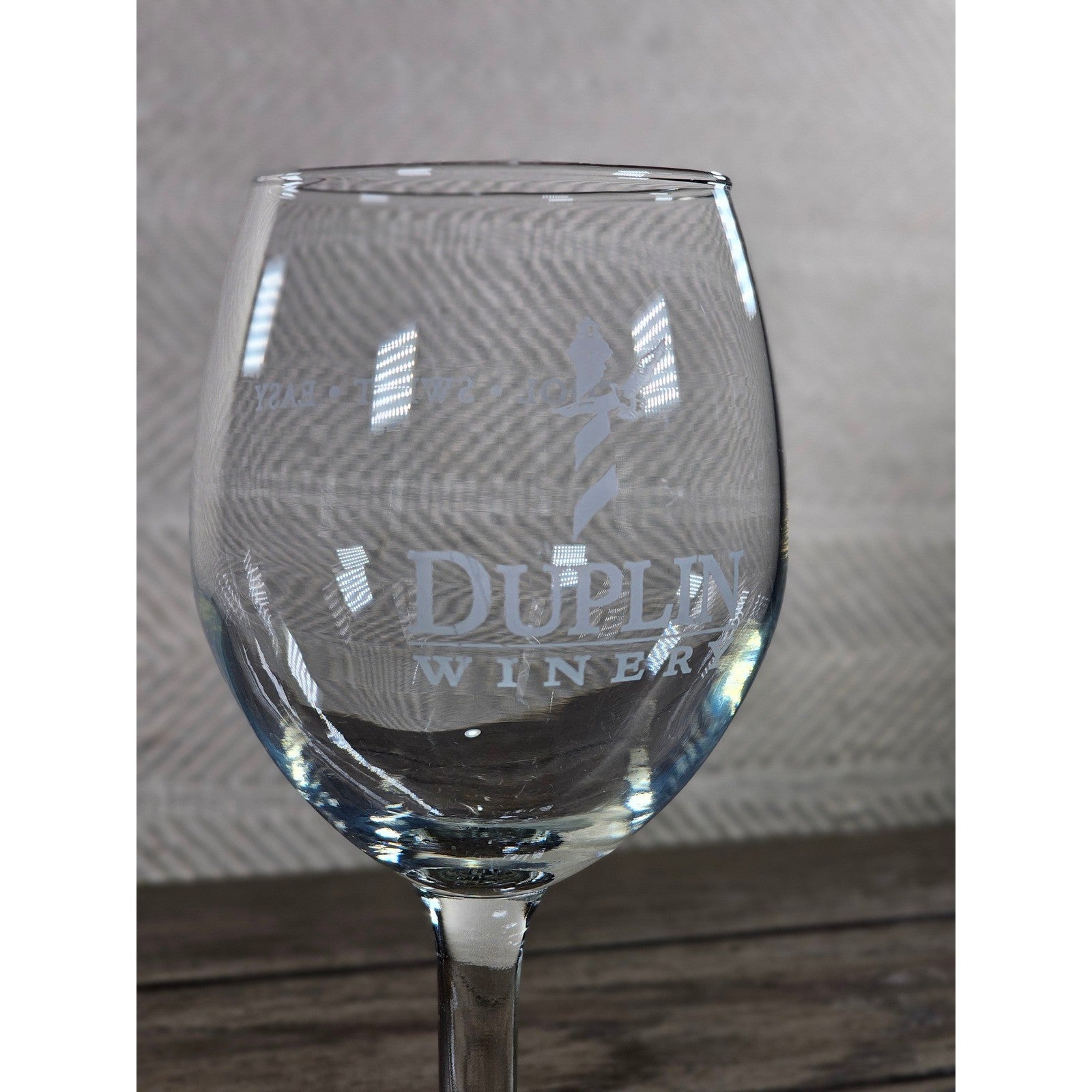 Duplin Winery Wine Glass 7" Tall Etched Stemmed Goblet