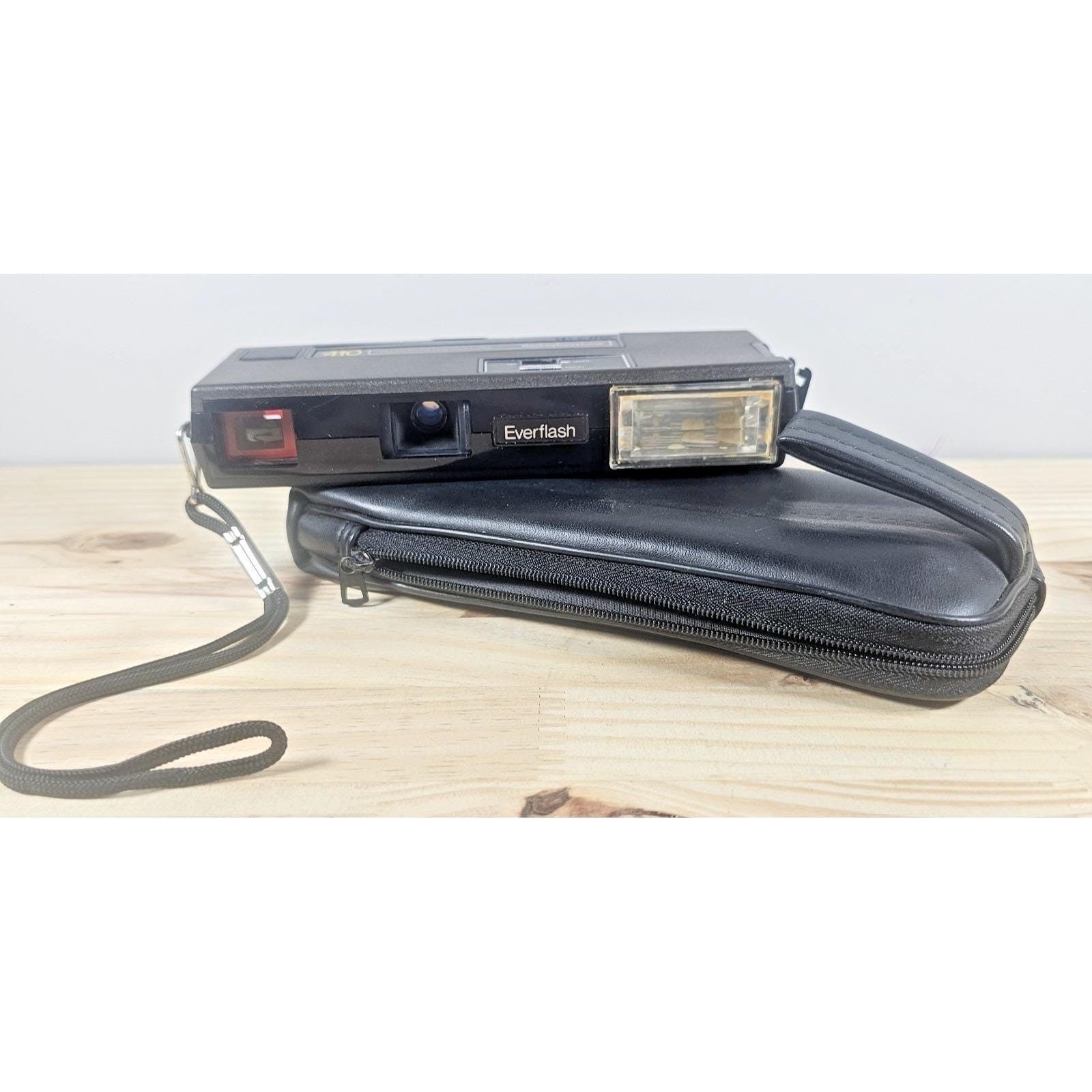 Vintage Berkey Keystone 410 Pocket Everflash Camera 110 Film Retro Camera