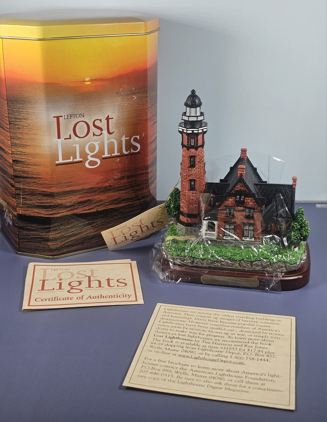 Lefton Lost Lights Cleveland Lighthouse Figurine With Box & Certificate