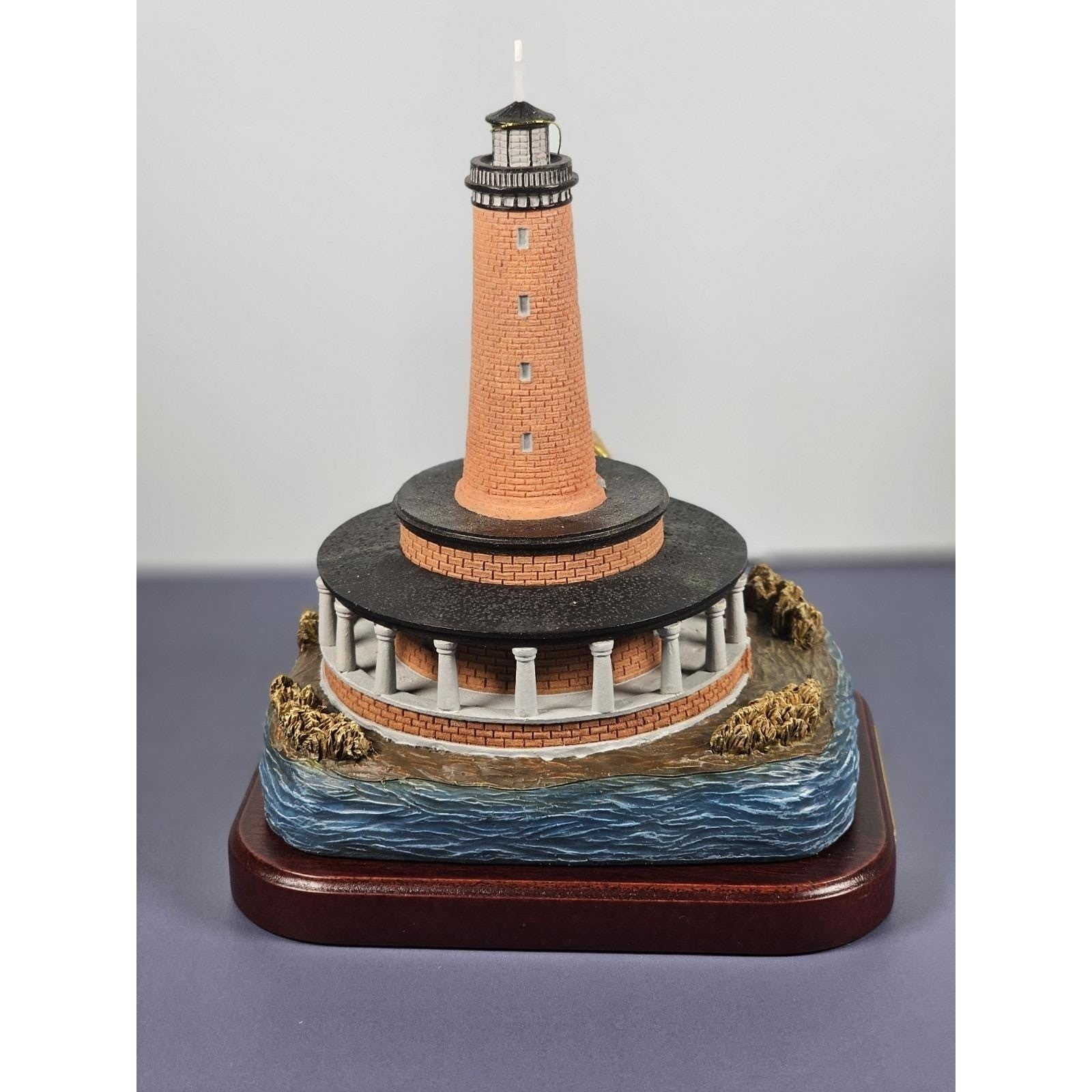 Lefton Franks Island Lighthouse Lost Lights w/ Tin COA