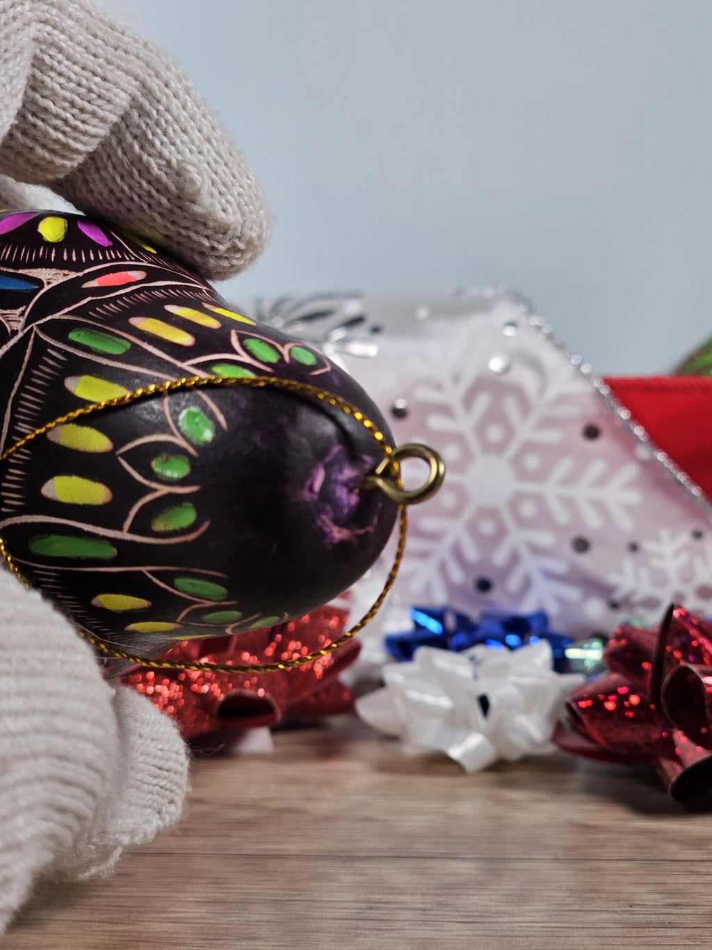 3.5″ Lucuma Bird Ornament | Hand-Carved Painted Gourd Peru Folk Art