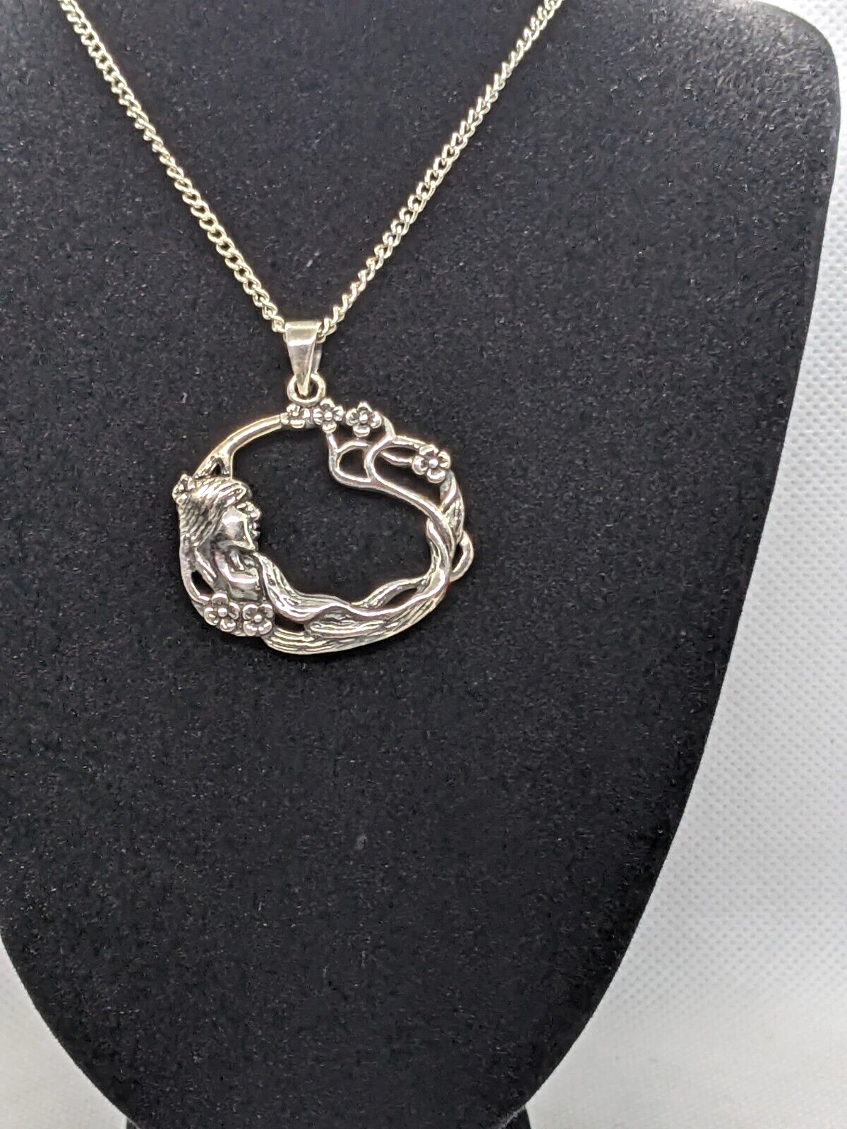 925 Sterling Silver Goddess Flowing Hair Pendant on a 20" Silver Chain