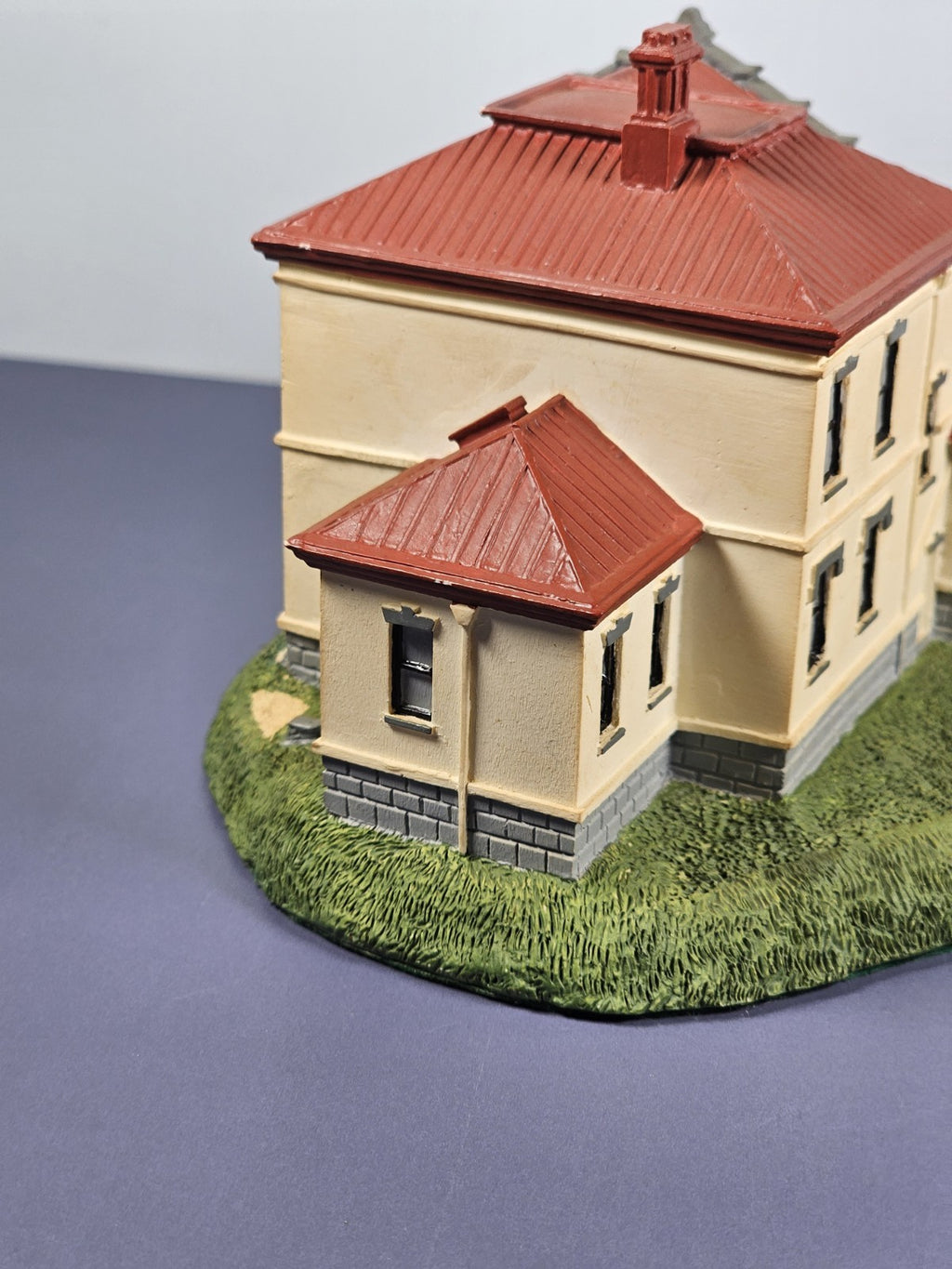 Admiralty Head Lighthouse Danbury Mint Lighthouses 1992  Whidbey Island WA