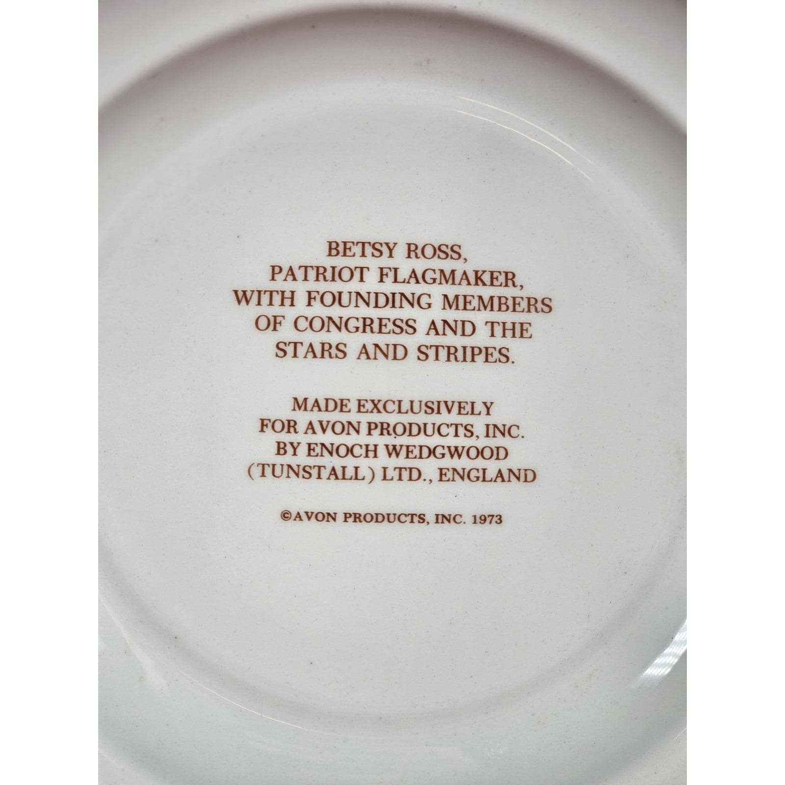 Vintage 1973 Avon Betsy Ross Plate Enoch Wedgwood England Gold Trim 9"