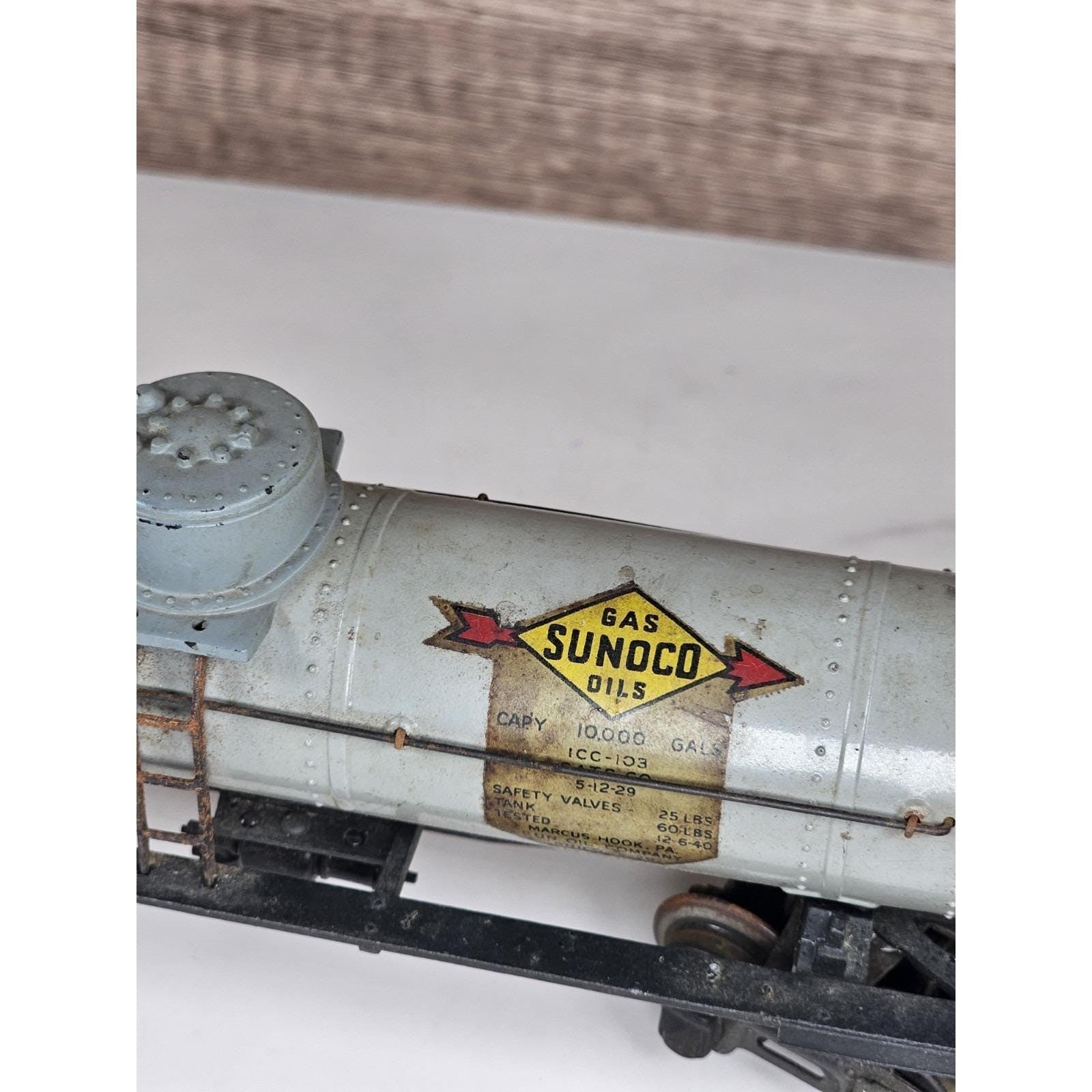 Vintage Lionel 2755 Sunoco Tank Car O Gauge Prewar Train With Box