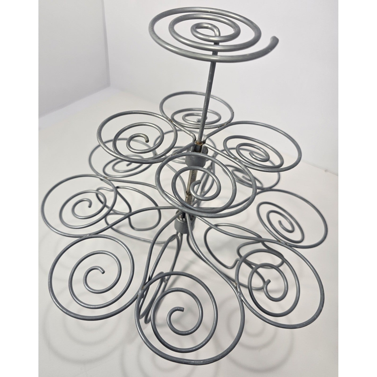 Wilton Cupcakes N' More Metal Dessert Stand Holds 13 Cupcakes