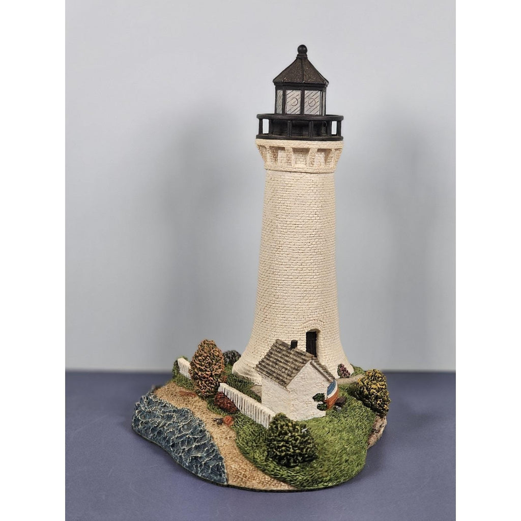 Harbour Lights Round Island Lighthouse 2000 #242 w/ COA