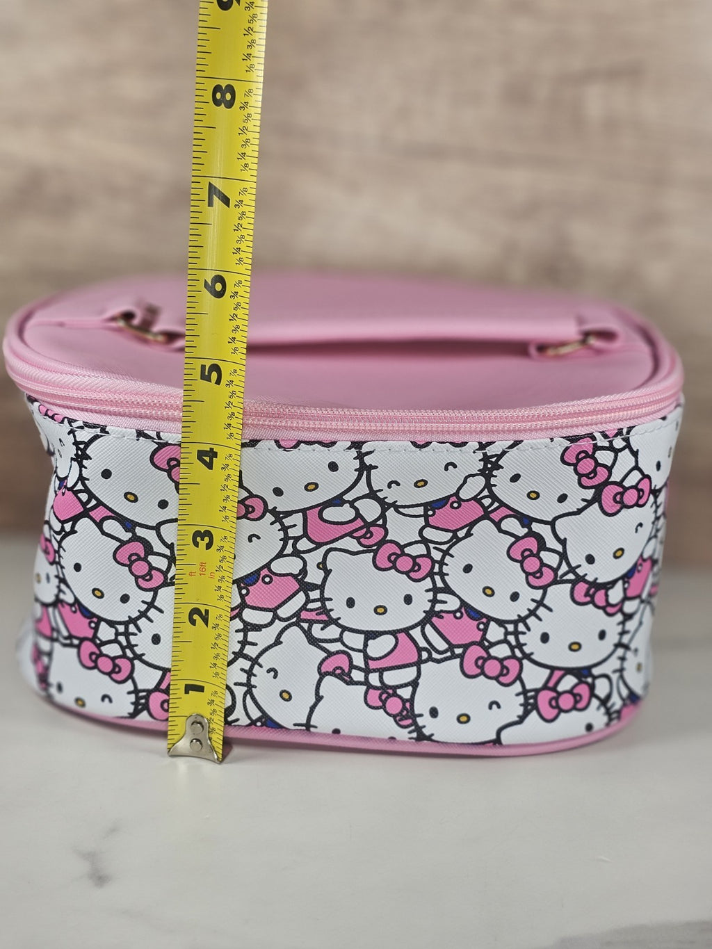 Hello Kitty Pink Cosmetic Case – Sanrio Travel Makeup Bag with Zipper & Charm