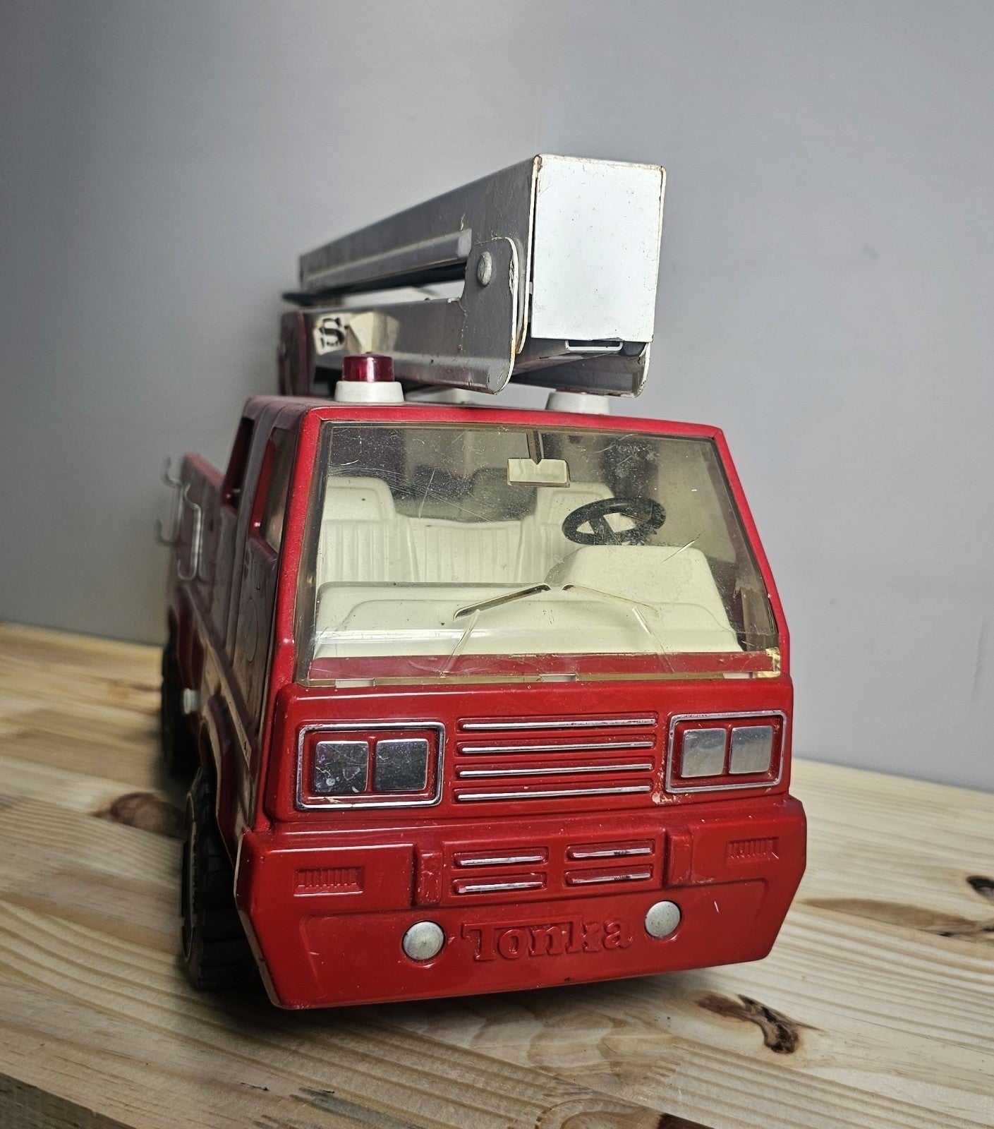 Vintage Tonka Snorkel Fire Truck 1970s Pressed Steel Red 18 Collectible Toy