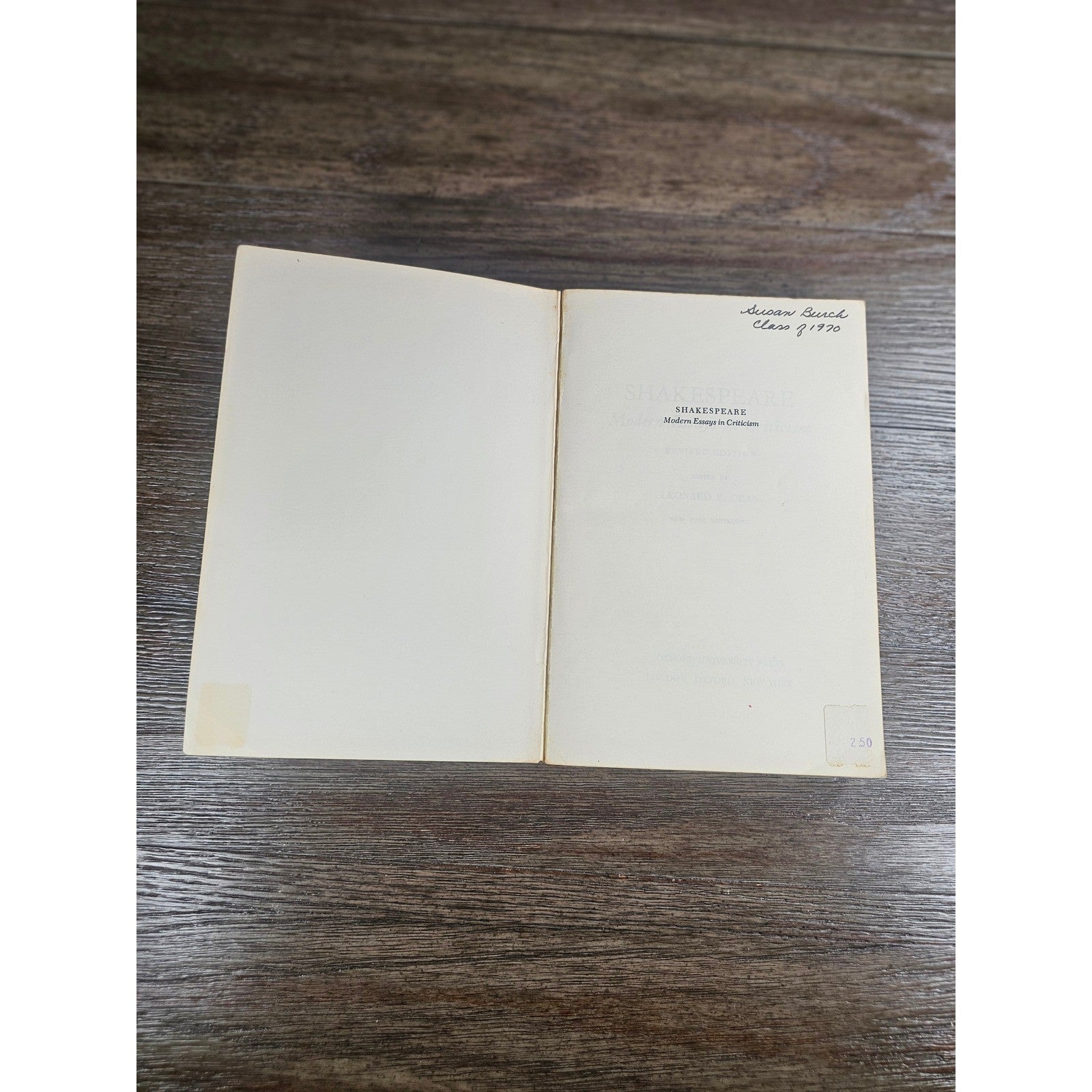 Shakespeare Modern Essays in Criticism 1967 OUP Paperback