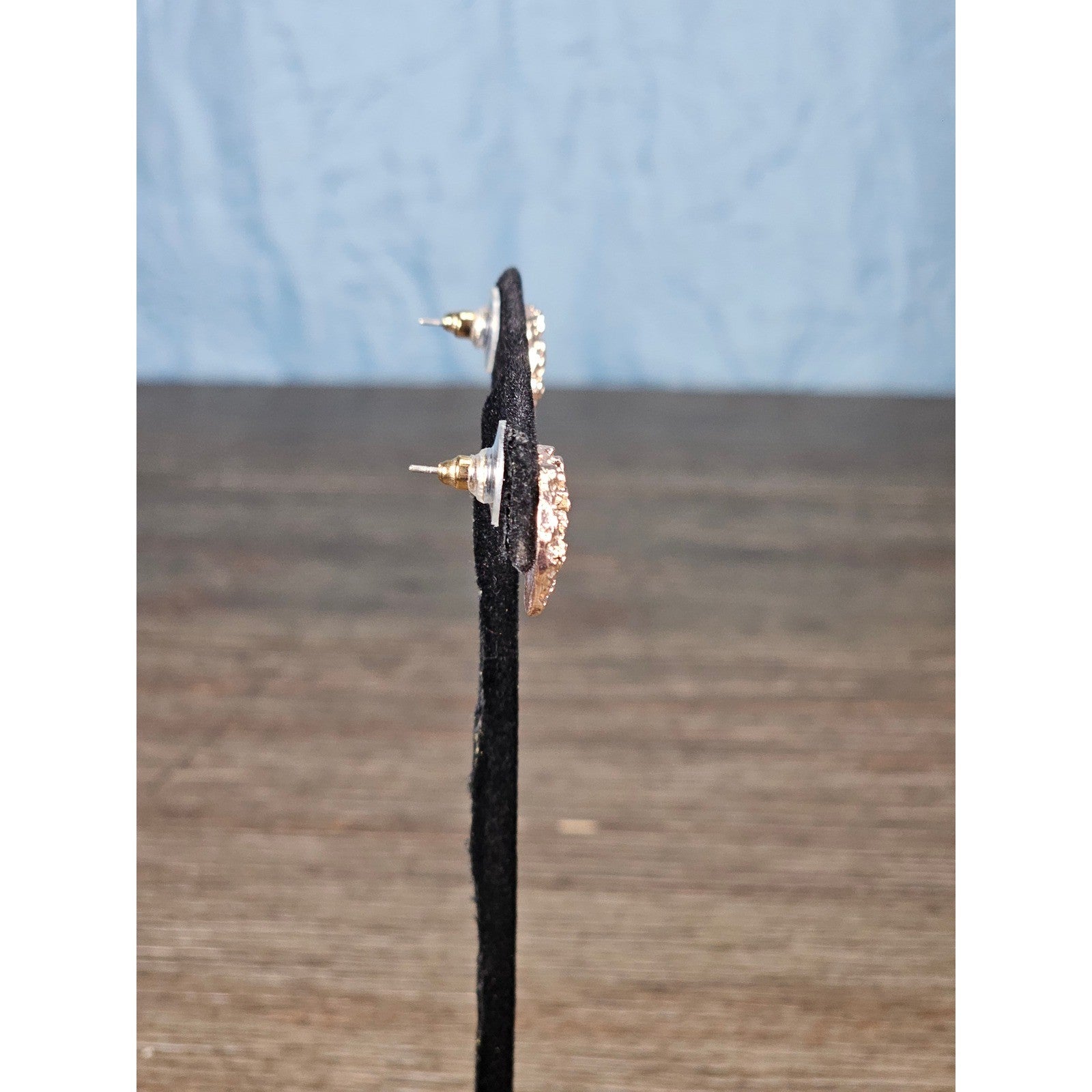 Textured Gold Tone Round Stud Earrings Vintage Style Minimal Earrings