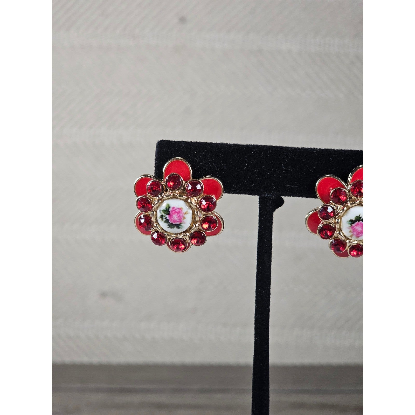 Vintage Red Floral Enamel Rhinestone Stud Earrings Gold Tone