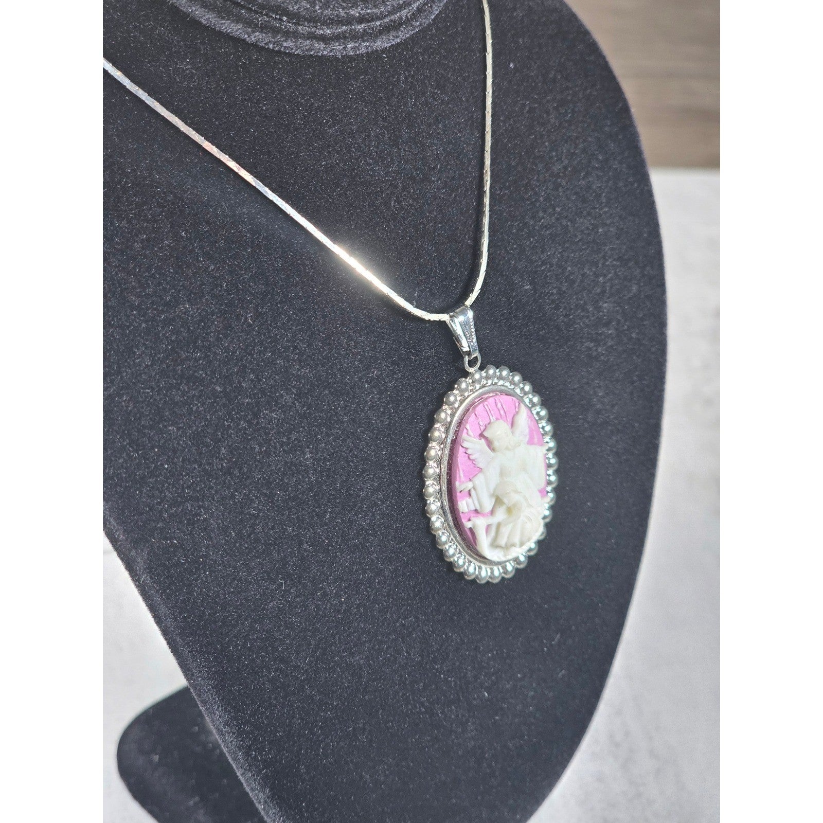 Vintage Angel Cameo Pendant Necklace Pink Relief Silver Tone Oval