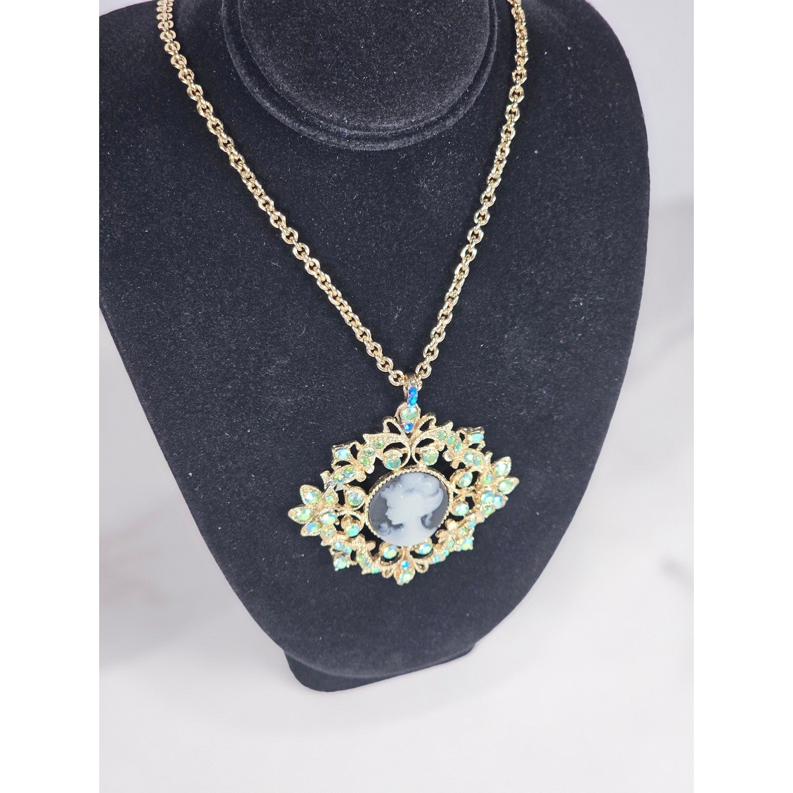 Vintage Cameo Pendant Necklace Gold Tone Aurora Borealis Rhinestones