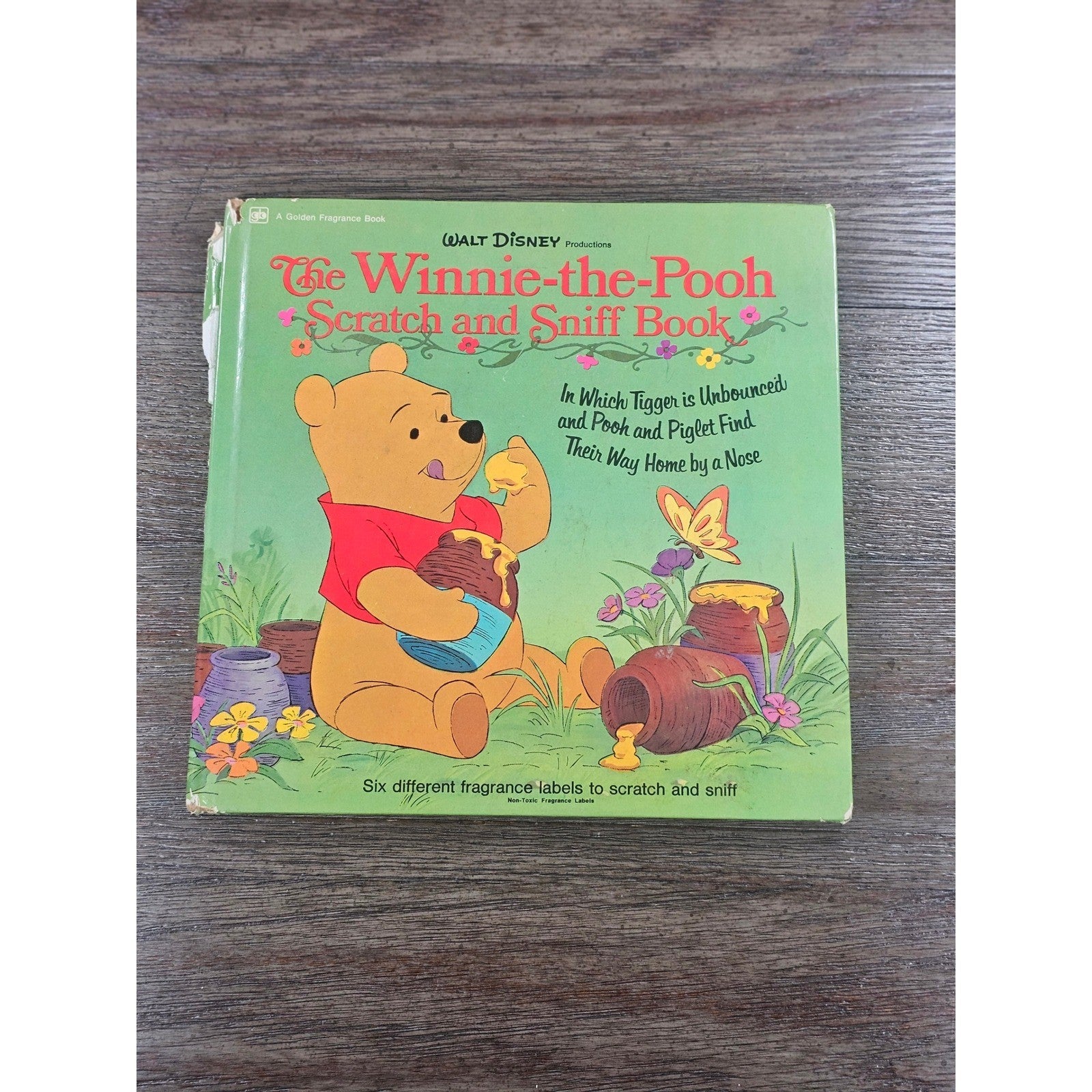 Vintage Winnie the Pooh Scratch Sniff Book 1976 Golden Press